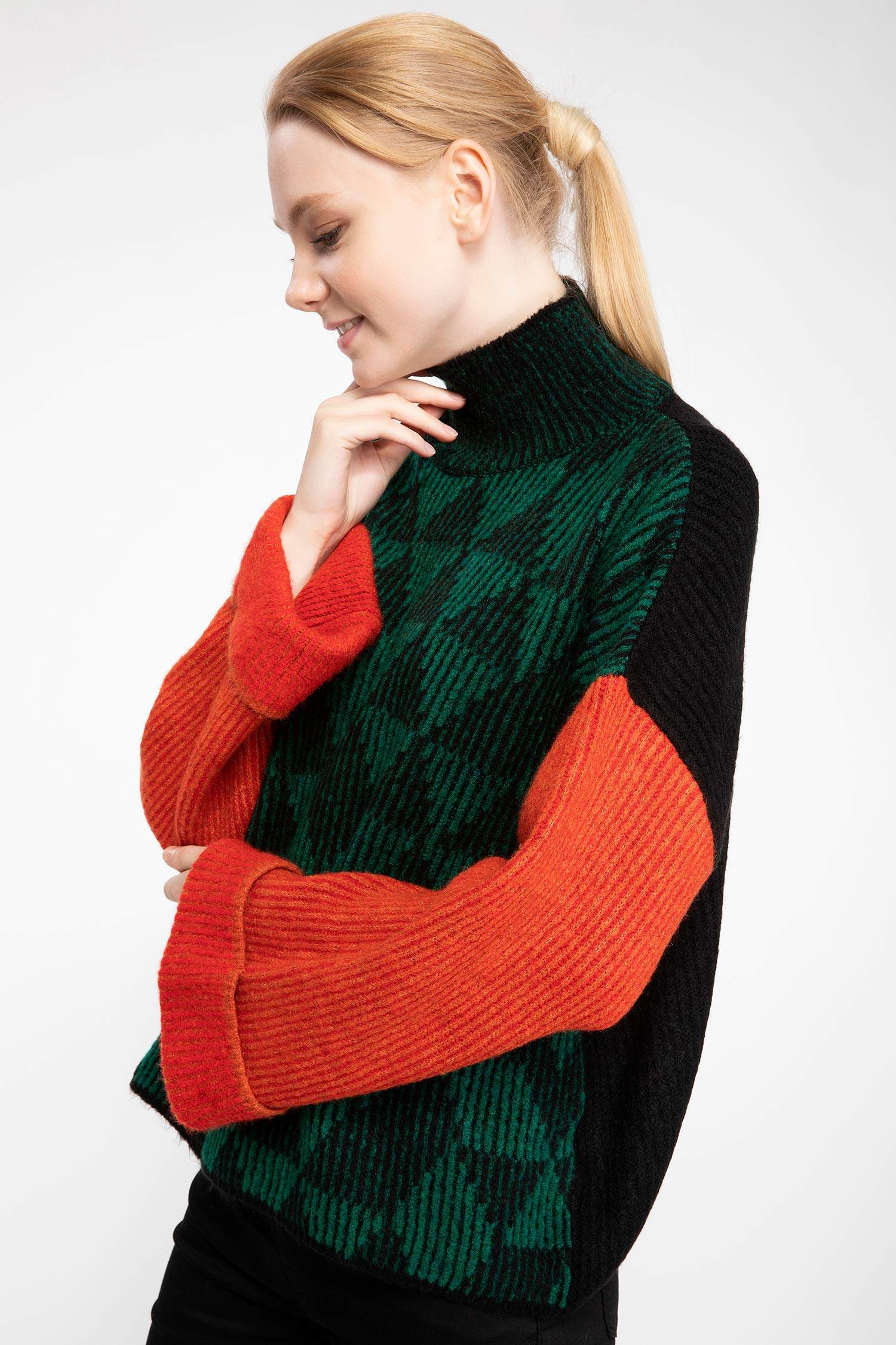 Defacto Balıkçı Yaka Desenli Triko Kazak. 3 Defacto Balıkçı Yaka Desenli Triko Kazak. 3