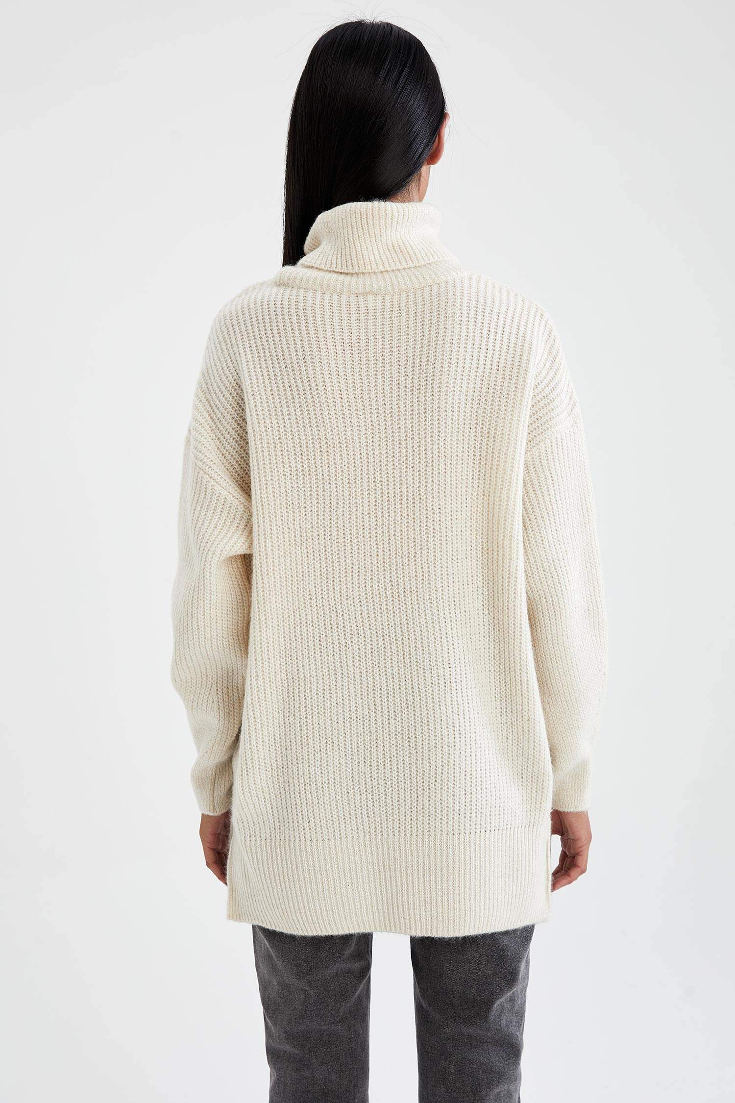 Balıkçı Yaka Oversize Fit Triko Tunik