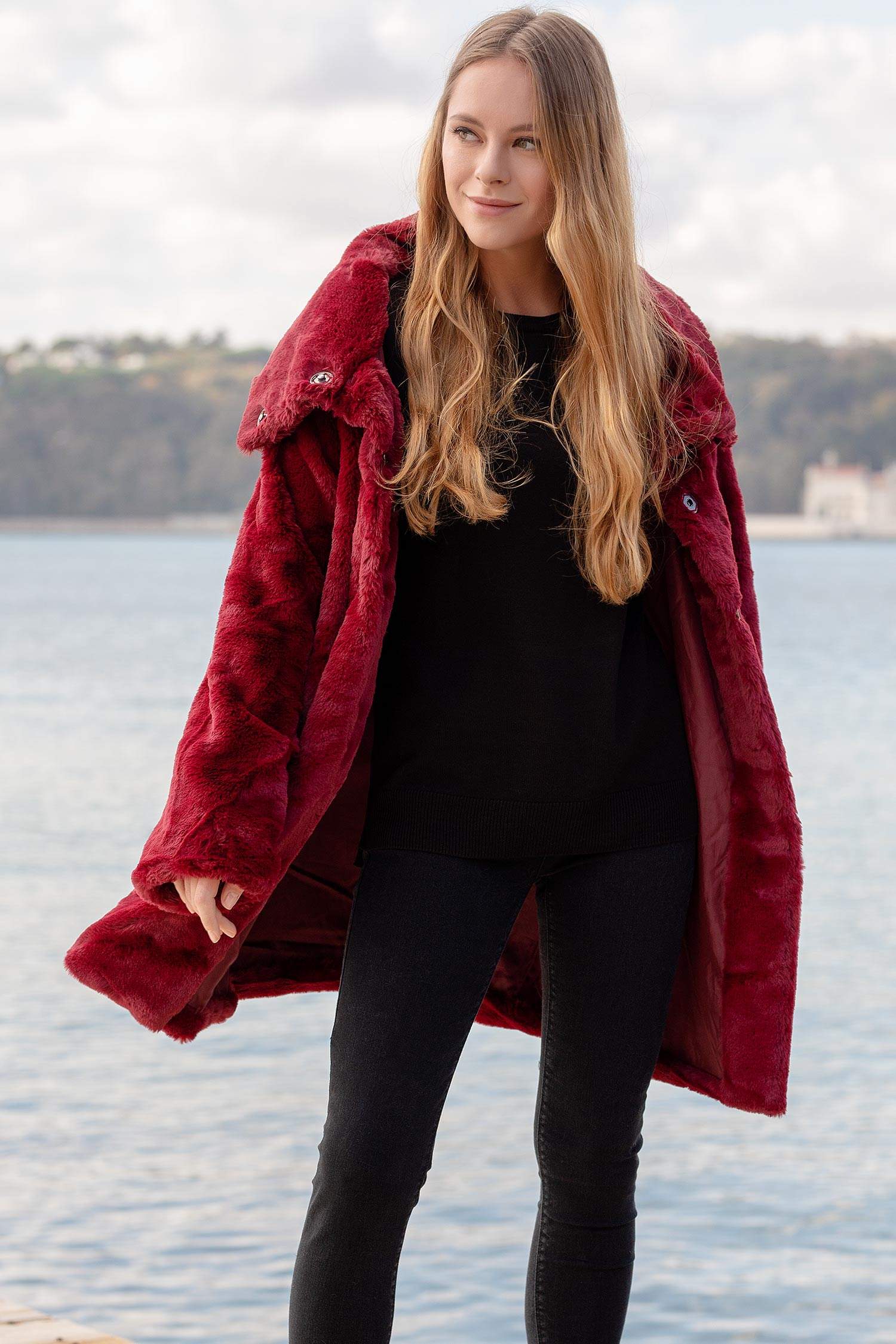 Defacto Uzun Peluş Kaban. 6 Defacto Uzun Peluş Kaban. 6