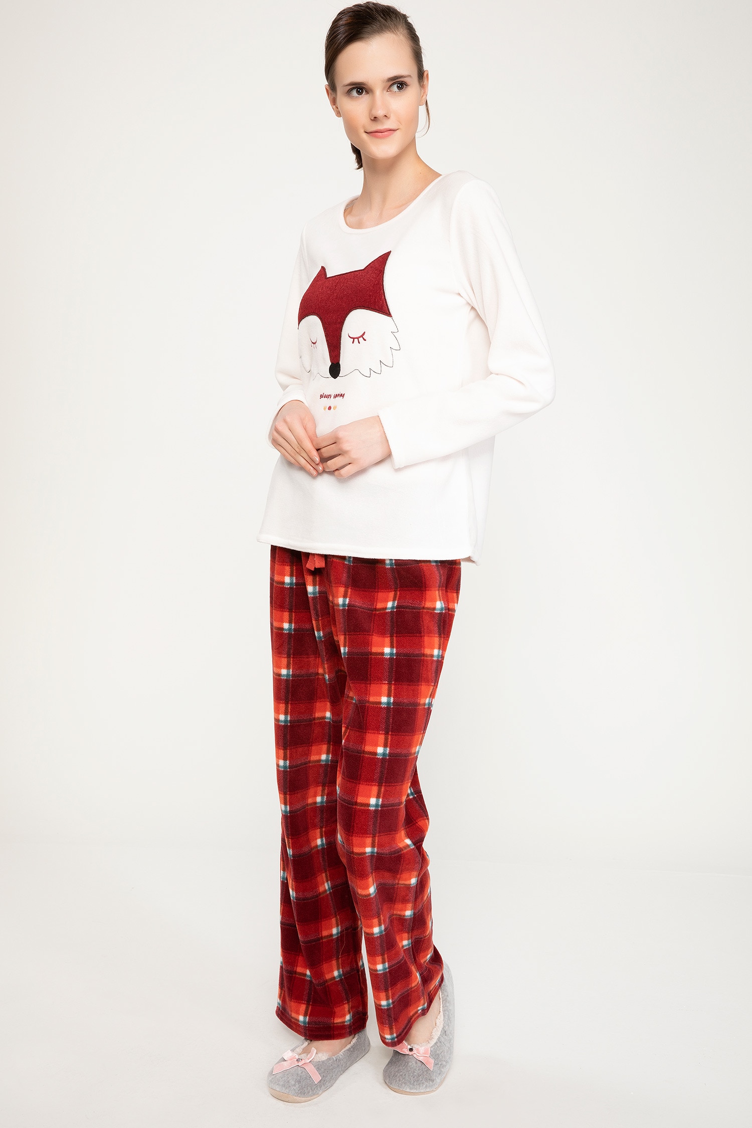 Defacto Baskı Detaylı Kareli Pijama Takımı. 3 Defacto Baskı Detaylı Kareli Pijama Takımı. 3