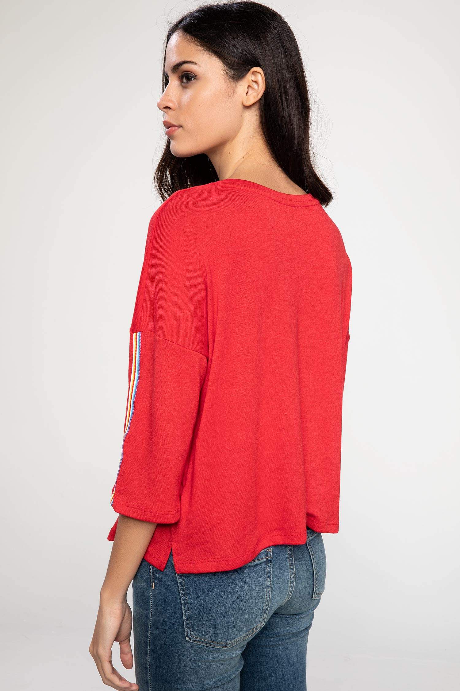 Defacto Kolları Şerit Detaylı Uzun Kollu Baskılı T-shirt. 4 Defacto Kolları Şerit Detaylı Uzun Kollu Baskılı T-shirt. 4