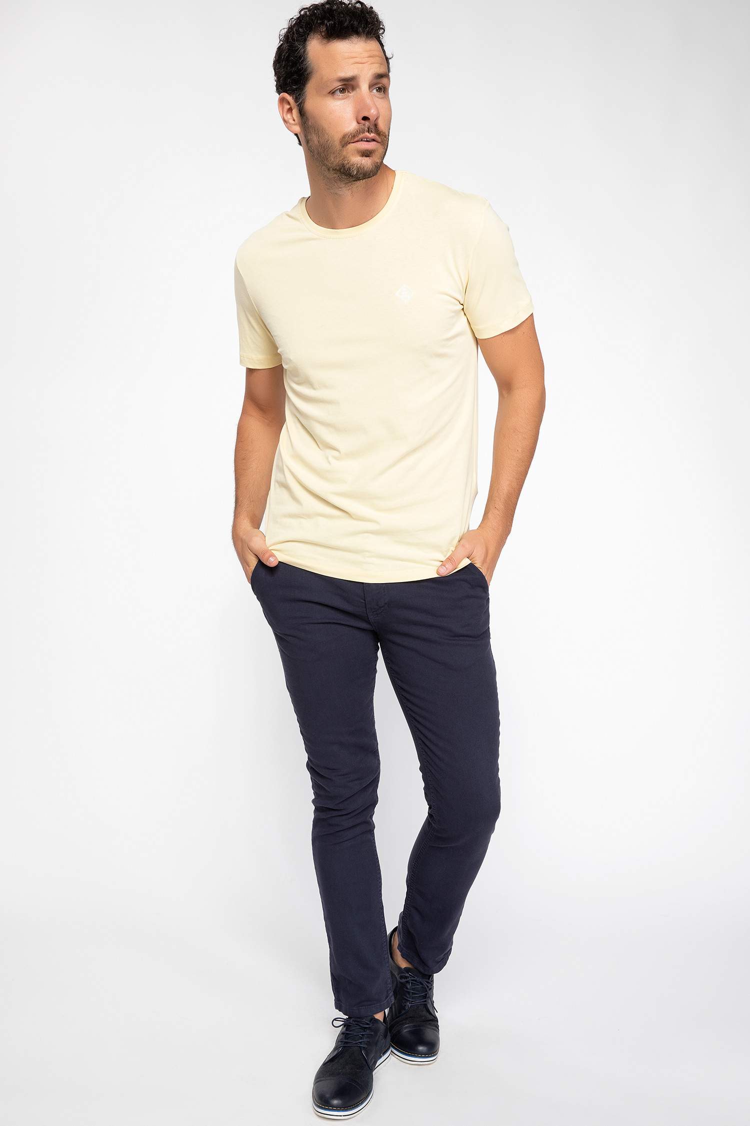 Defacto Regular Fit T-shirt. 2 Defacto Regular Fit T-shirt. 2