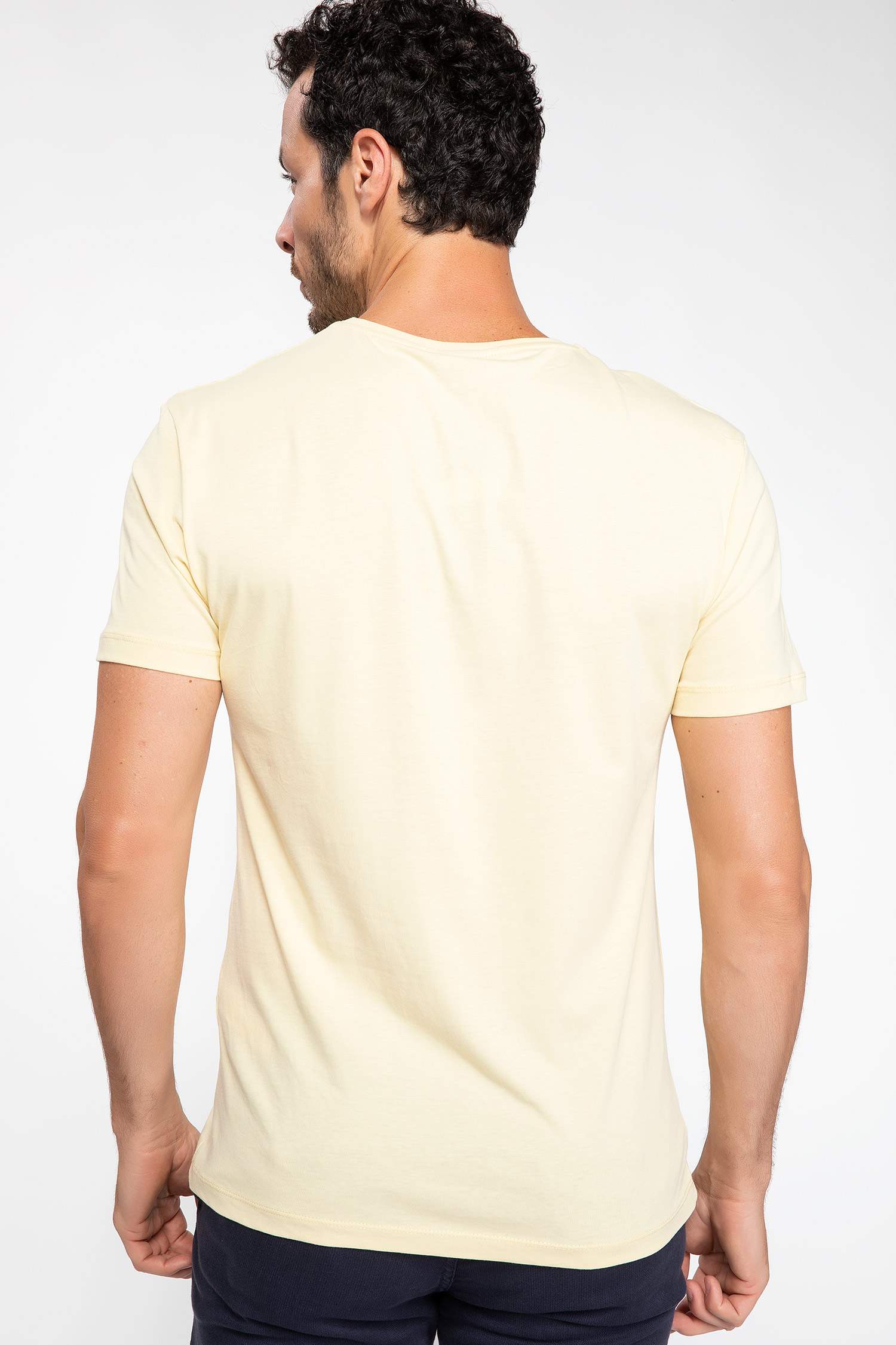 Defacto Regular Fit T-shirt. 4 Defacto Regular Fit T-shirt. 4