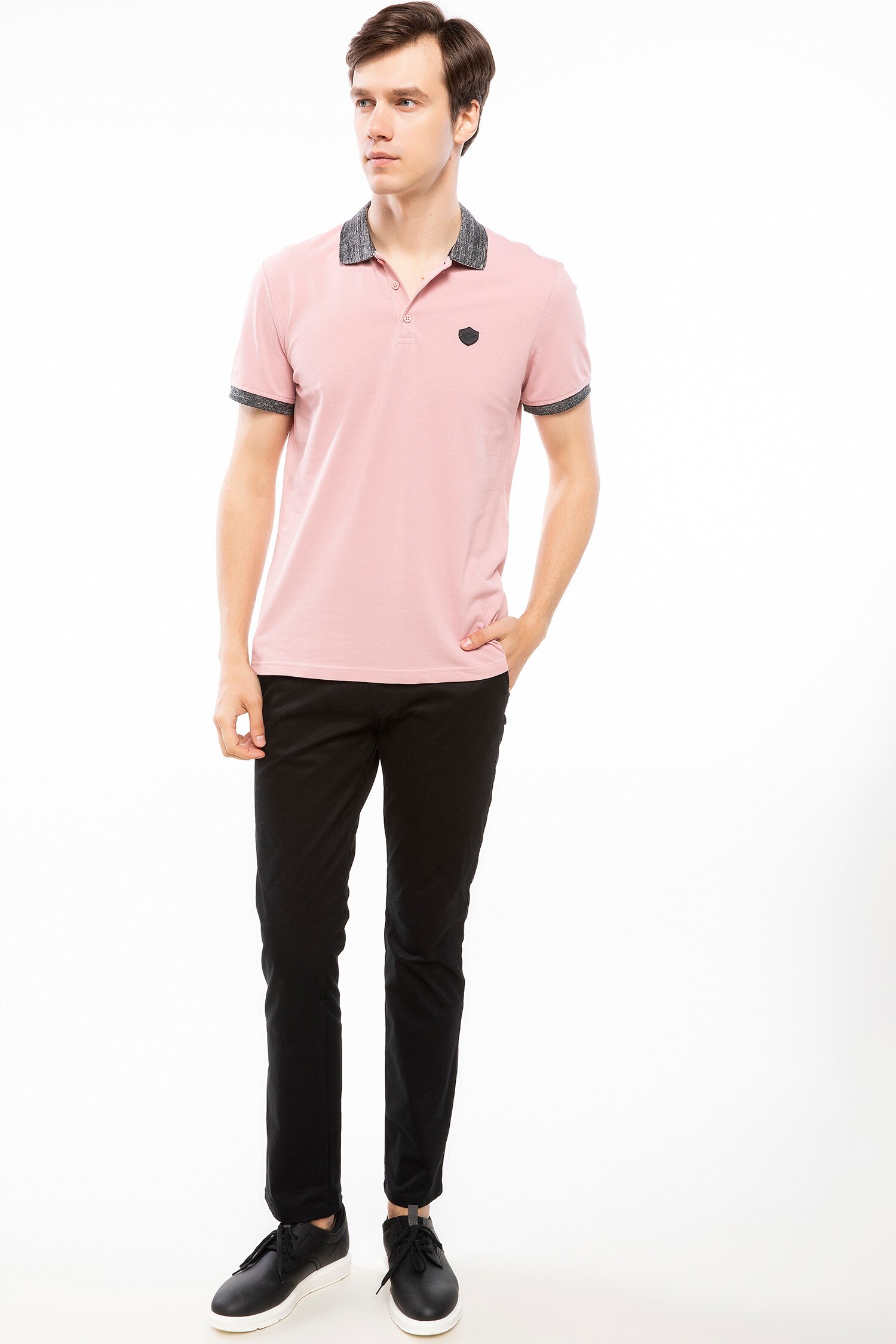 Defacto Yaka Detaylı Slim Fit Polo T-shirt. 2 Defacto Yaka Detaylı Slim Fit Polo T-shirt. 2