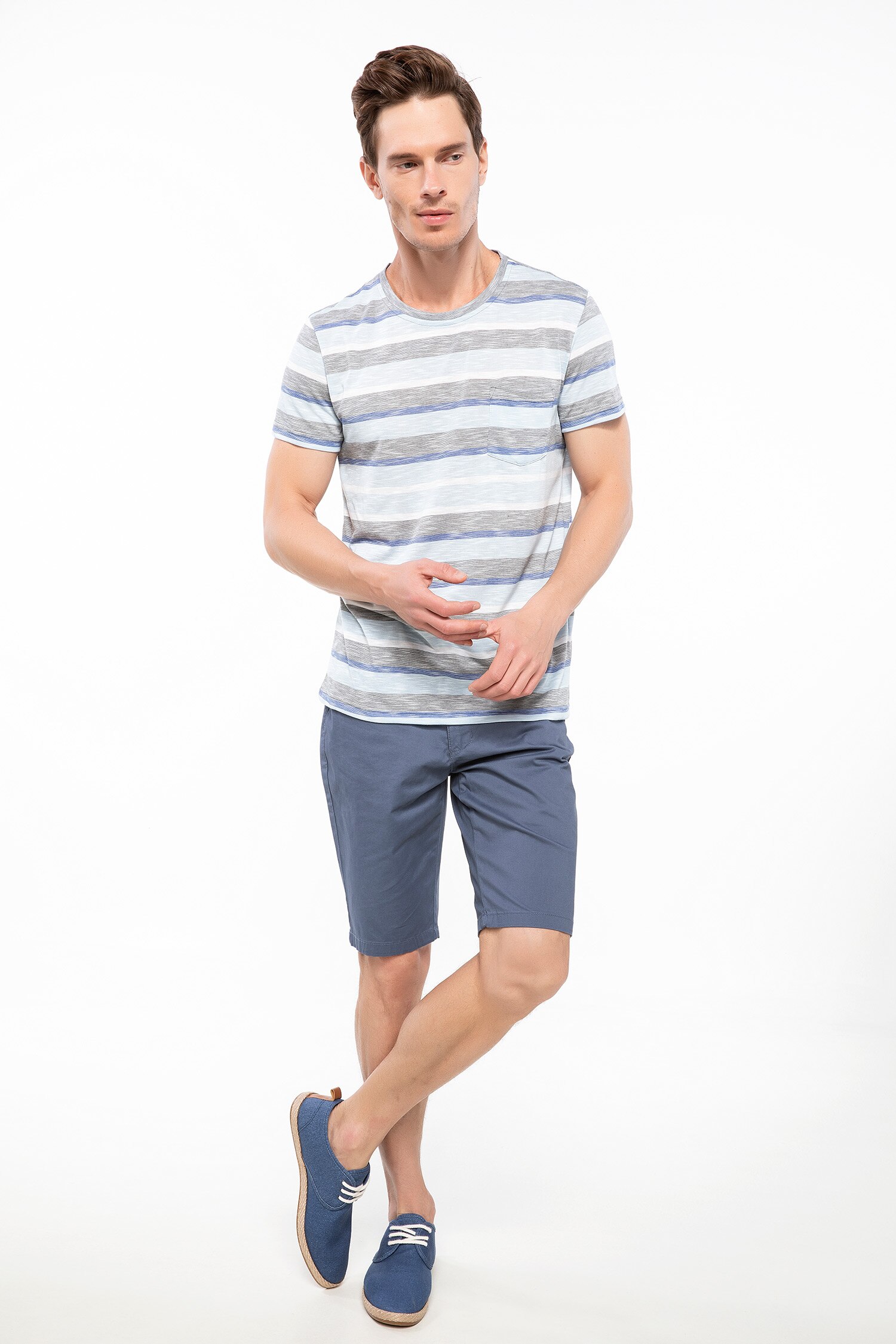 Defacto Cep Detaylı Çizgili Slim Fit T-shirt. 2 Defacto Cep Detaylı Çizgili Slim Fit T-shirt. 2
