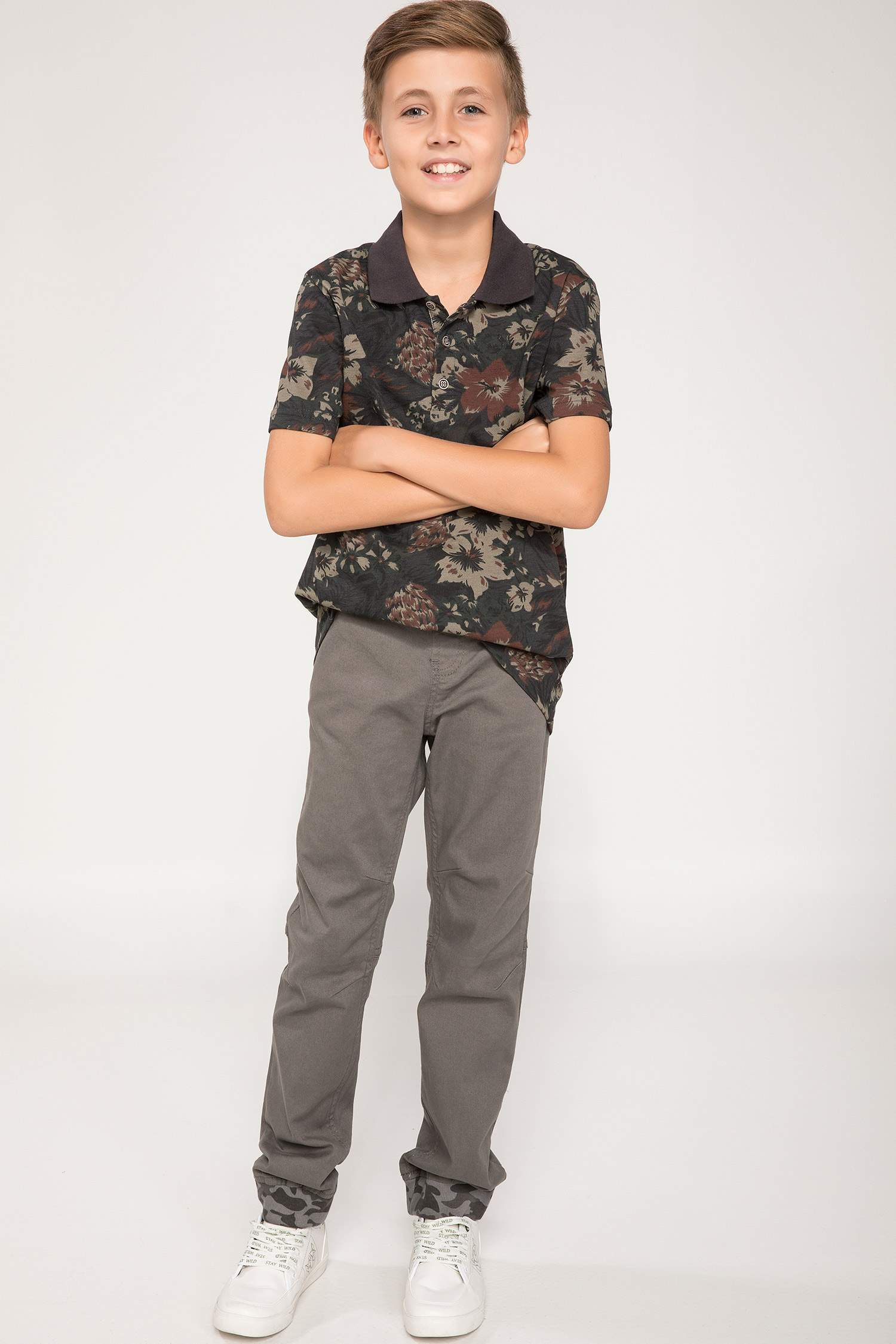 Defacto Floral Desenli Polo Yaka T-shirt. 2 Defacto Floral Desenli Polo Yaka T-shirt. 2