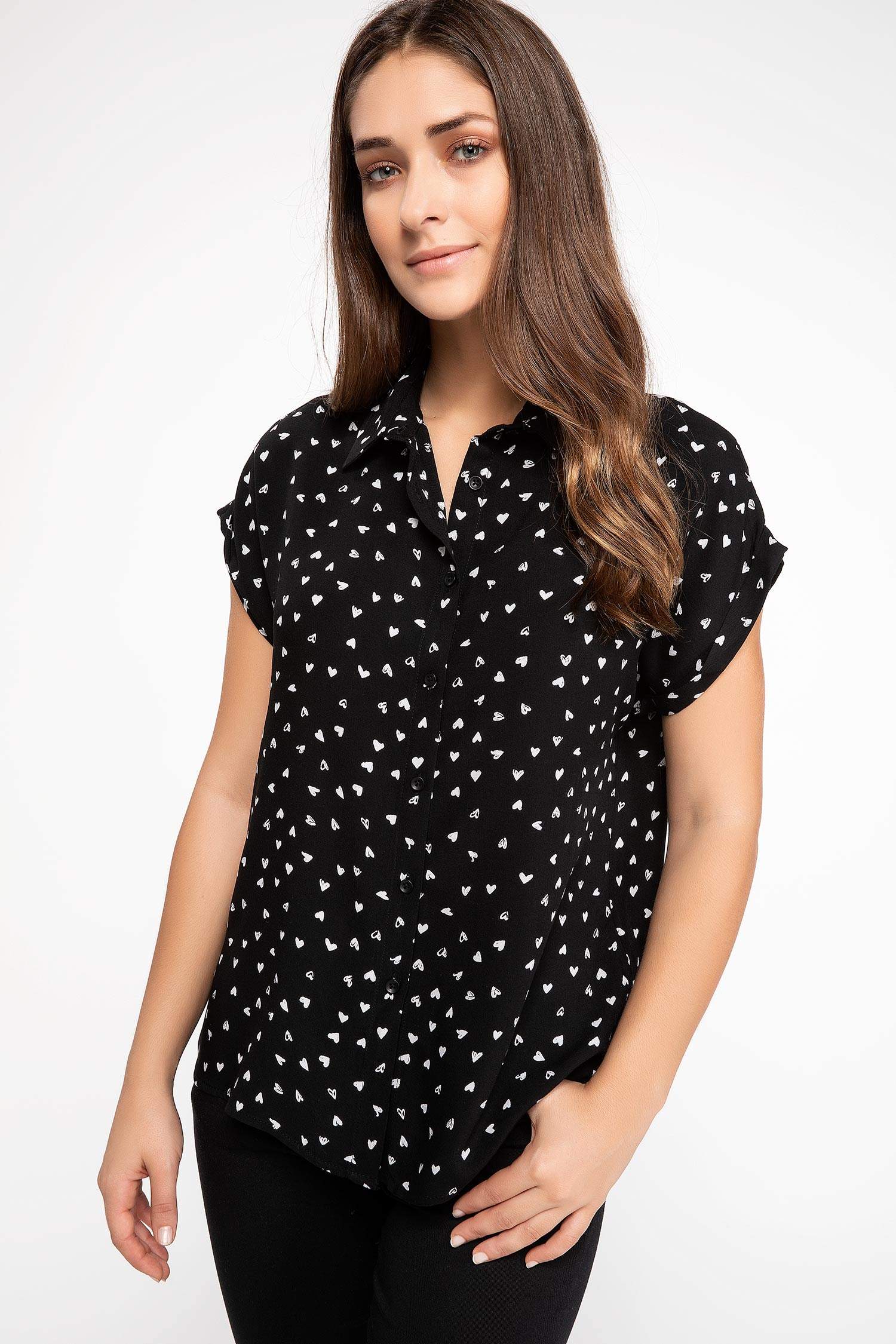 Defacto Desenli Kolsuz Gömlek. 3 Defacto Desenli Kolsuz Gömlek. 3