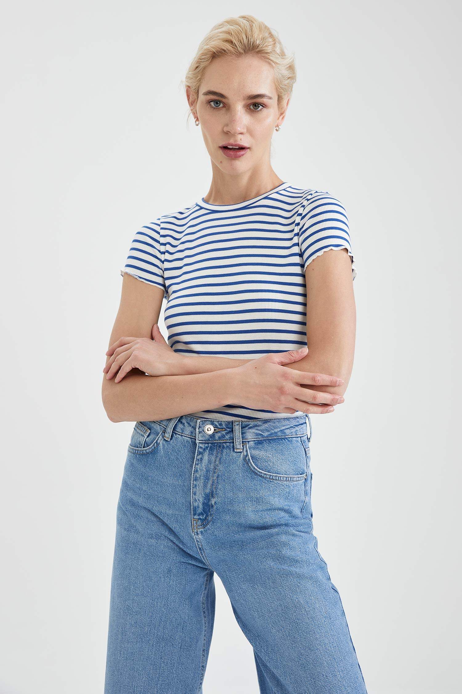 Çizgili Slim Fit Kısa Kollu Tişört
