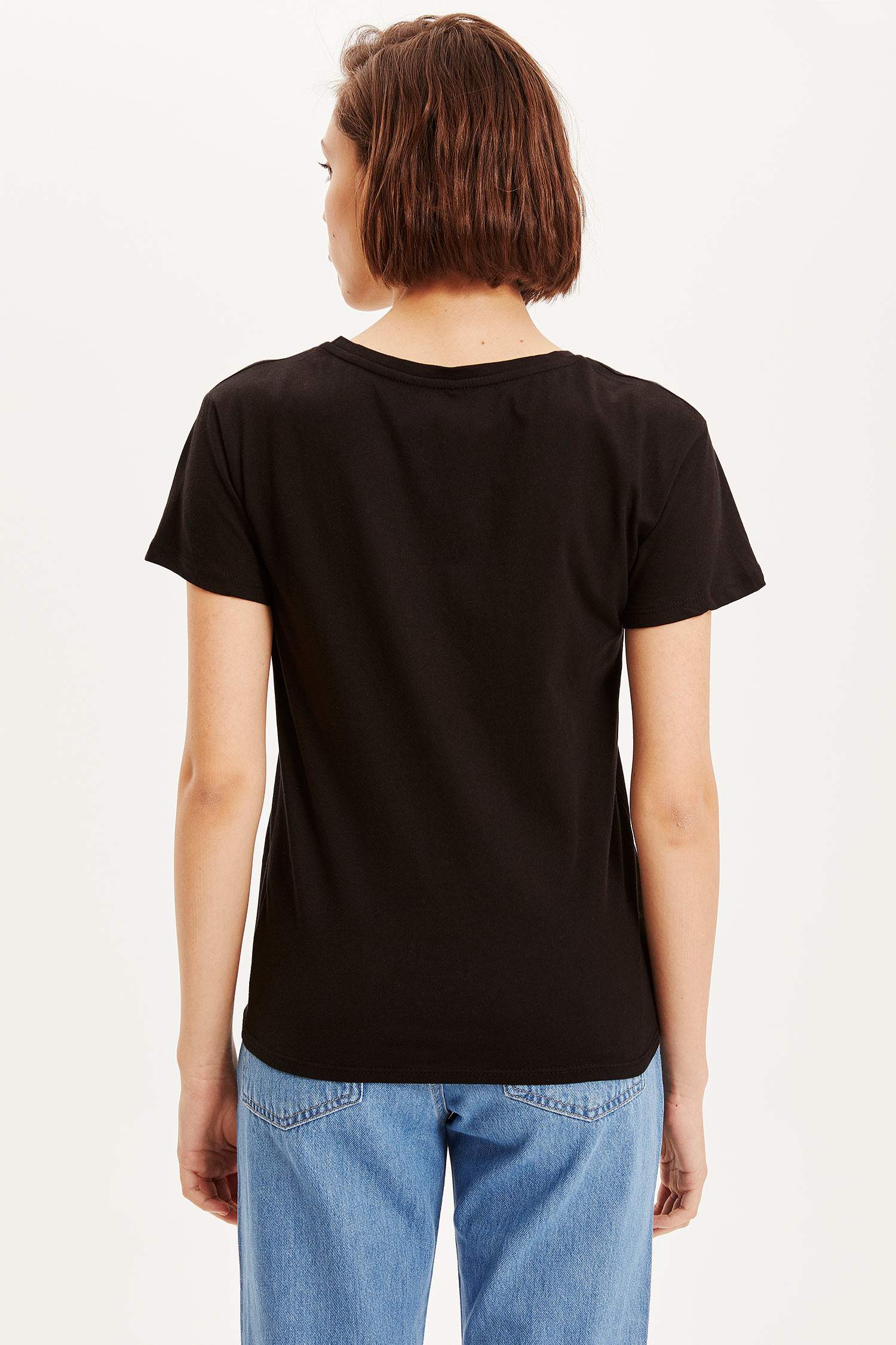 Defacto Düğüm Detaylı T-shirt. 4 Defacto Düğüm Detaylı T-shirt. 4