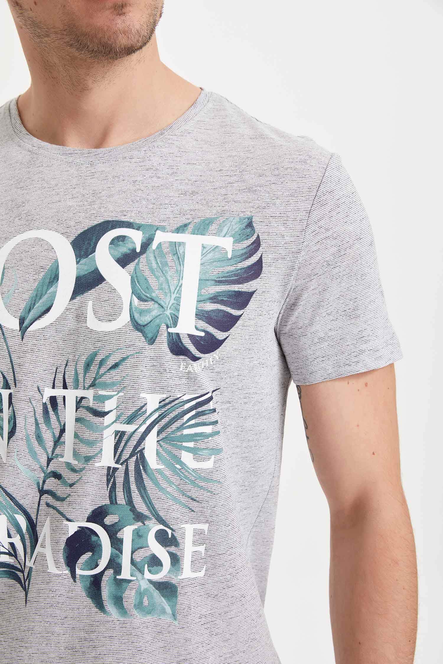Defacto Baskılı Slim Fit Kısa Kollu T-shirt. 3 Defacto Baskılı Slim Fit Kısa Kollu T-shirt. 3