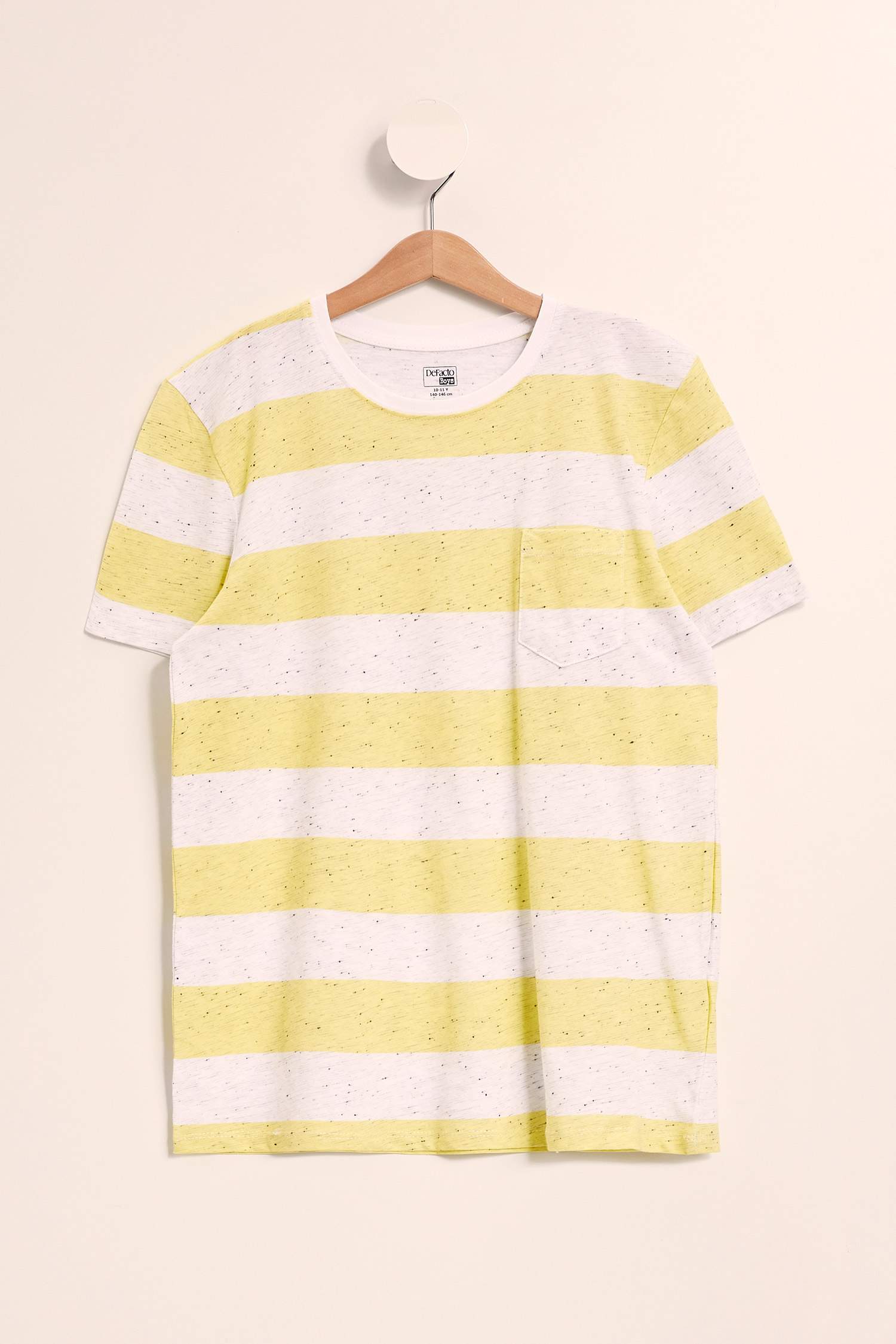 Defacto Çizgili Kısa Kollu T-shirt. 1 Defacto Çizgili Kısa Kollu T-shirt. 1