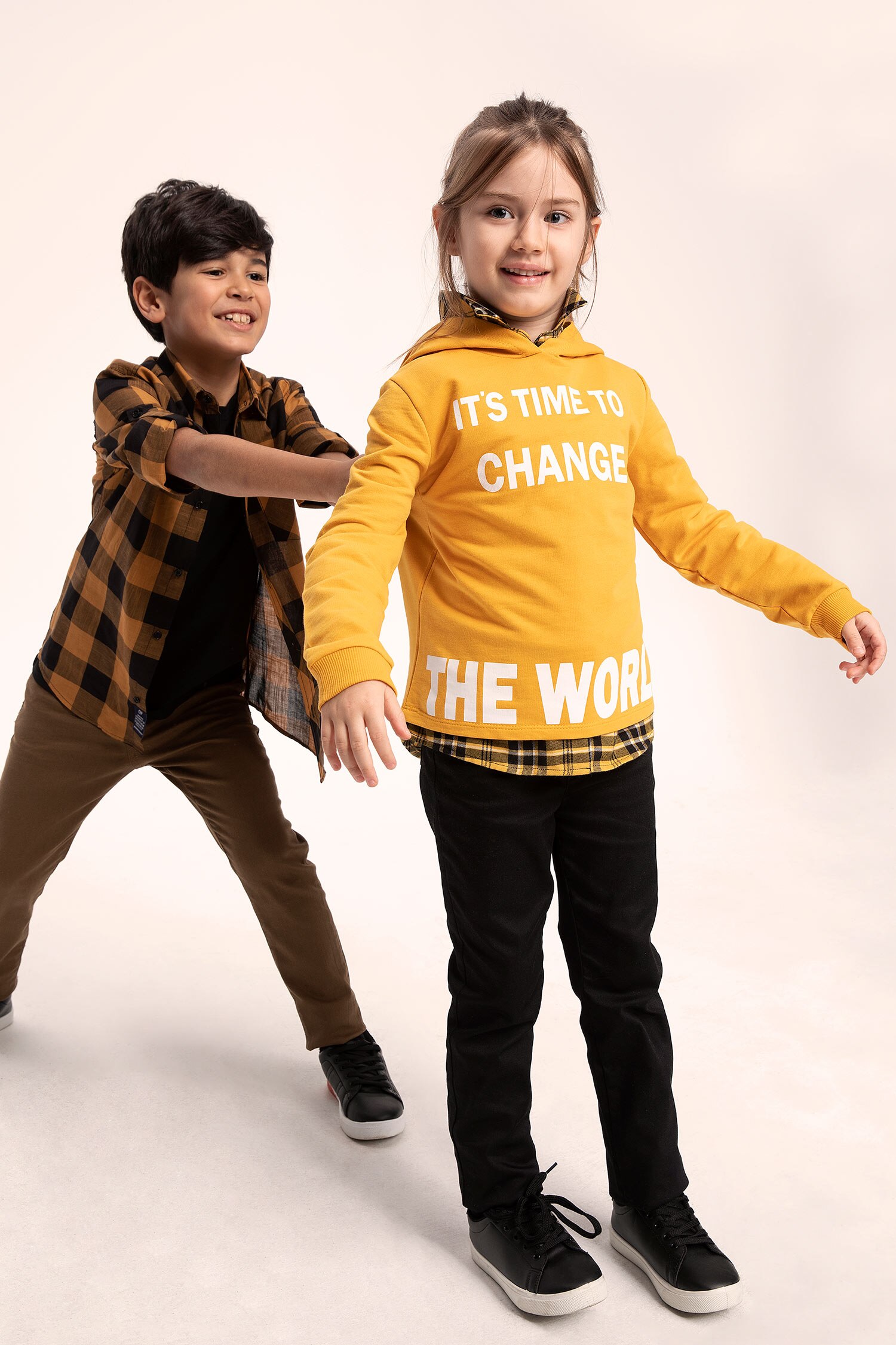 Defacto Yazı Baskılı Uzun Kollu Sweatshirt. 2 Defacto Yazı Baskılı Uzun Kollu Sweatshirt. 2