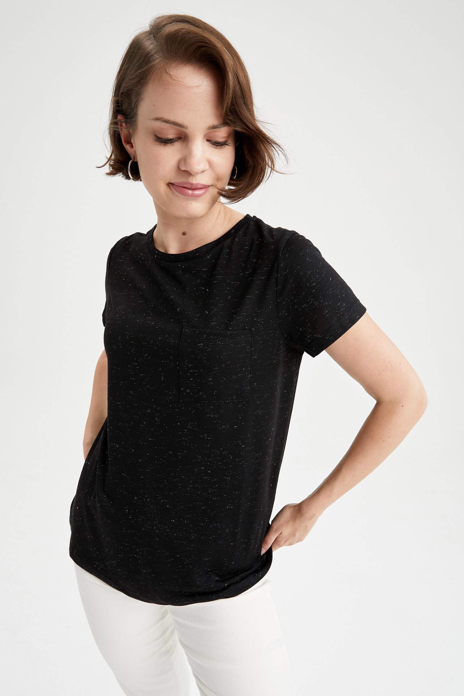 Bisiklet Yaka Relax Fit Mini Cep Detaylı Tişört