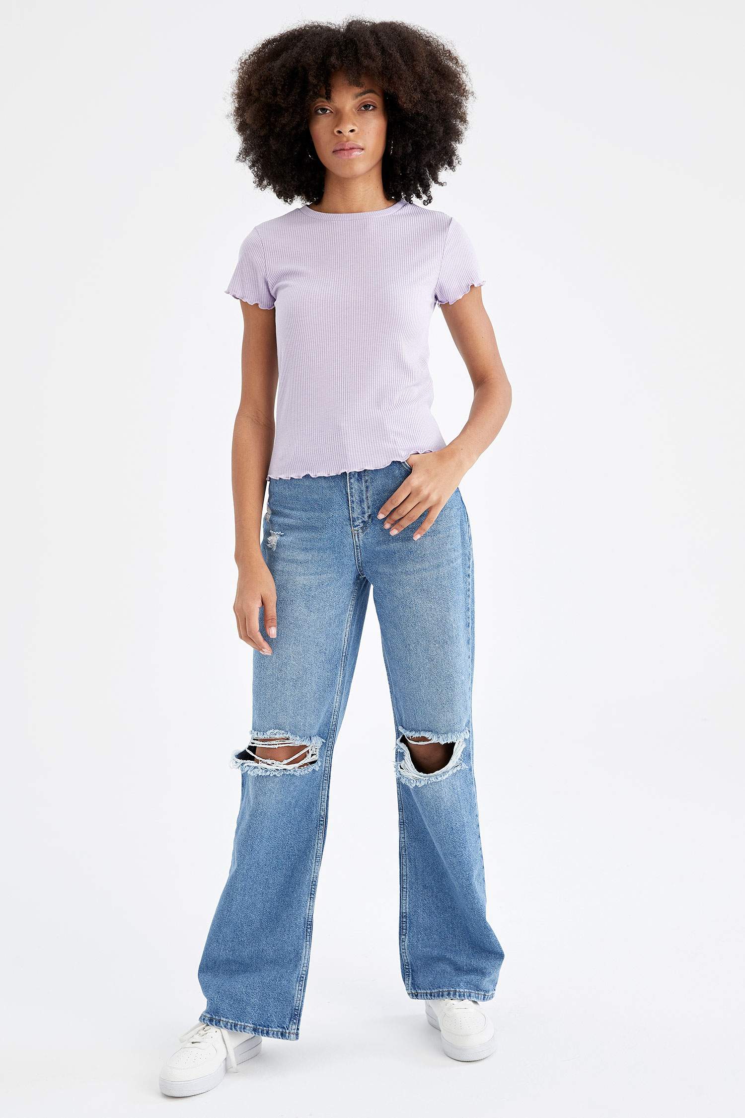 Slim Fit Bisiklet Yaka Kısa Kollu Tişört