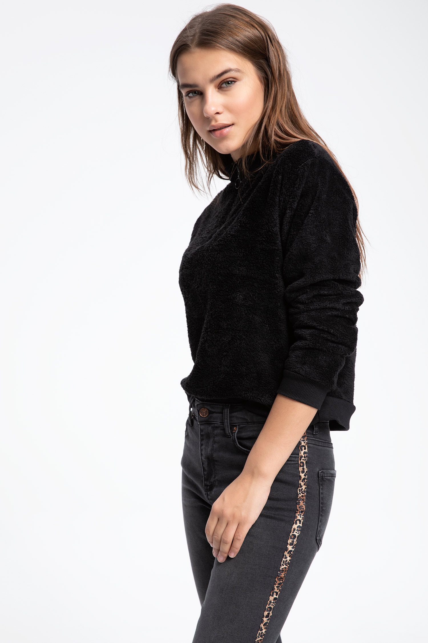 Defacto Şerit Detaylı Sweatshirt. 5 Defacto Şerit Detaylı Sweatshirt. 5