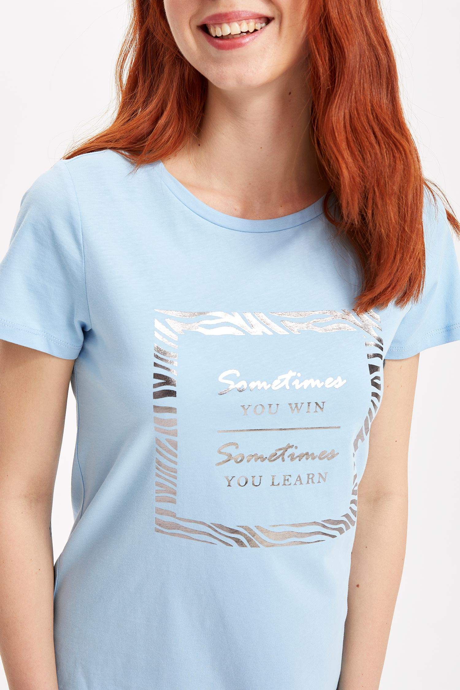 Defacto Baskılı Kısa Kollu T-shirt. 3 Defacto Baskılı Kısa Kollu T-shirt. 3