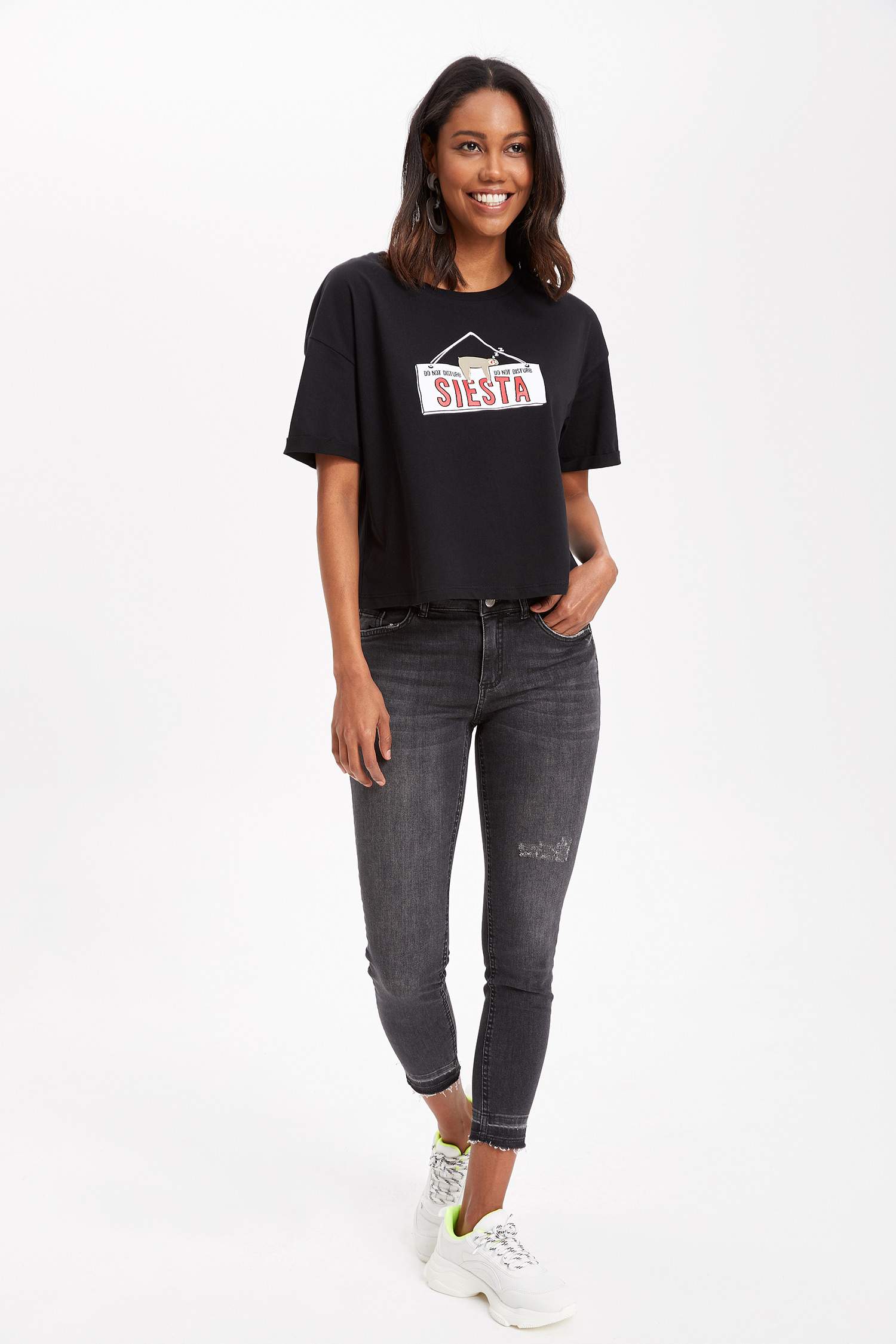 Defacto Baskılı Kısa Kollu T-shirt. 2 Defacto Baskılı Kısa Kollu T-shirt. 2