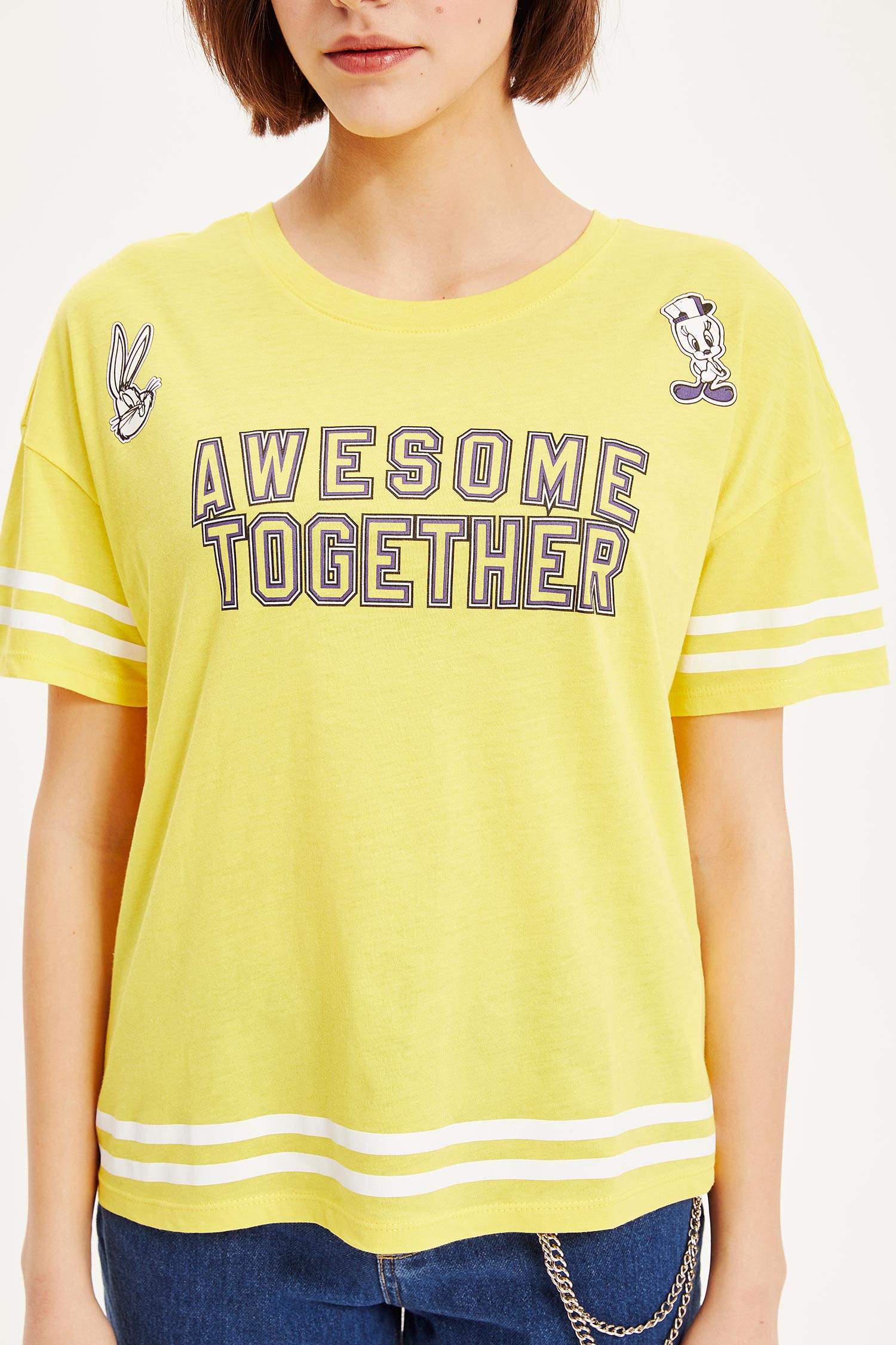 Defacto Warner Bros. Lisanlı Kısa Kollu T-shirt. 4 Defacto Warner Bros. Lisanlı Kısa Kollu T-shirt. 4