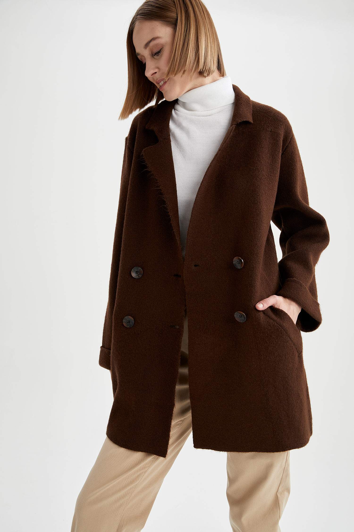 Regular Fit Blazer Tasarımlı Cepli Triko Hırka