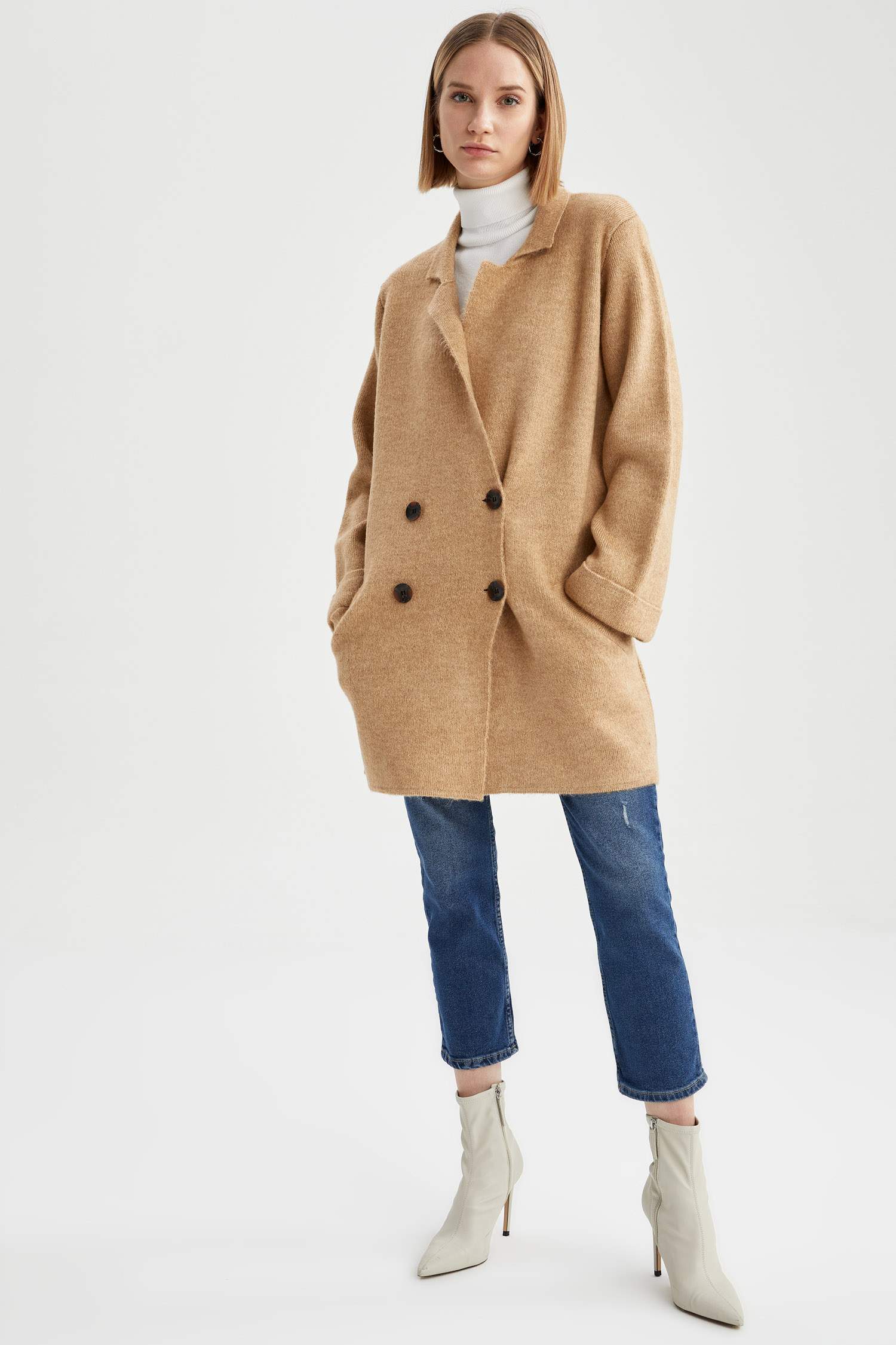 Regular Fit Blazer Tasarımlı Cepli Triko Hırka