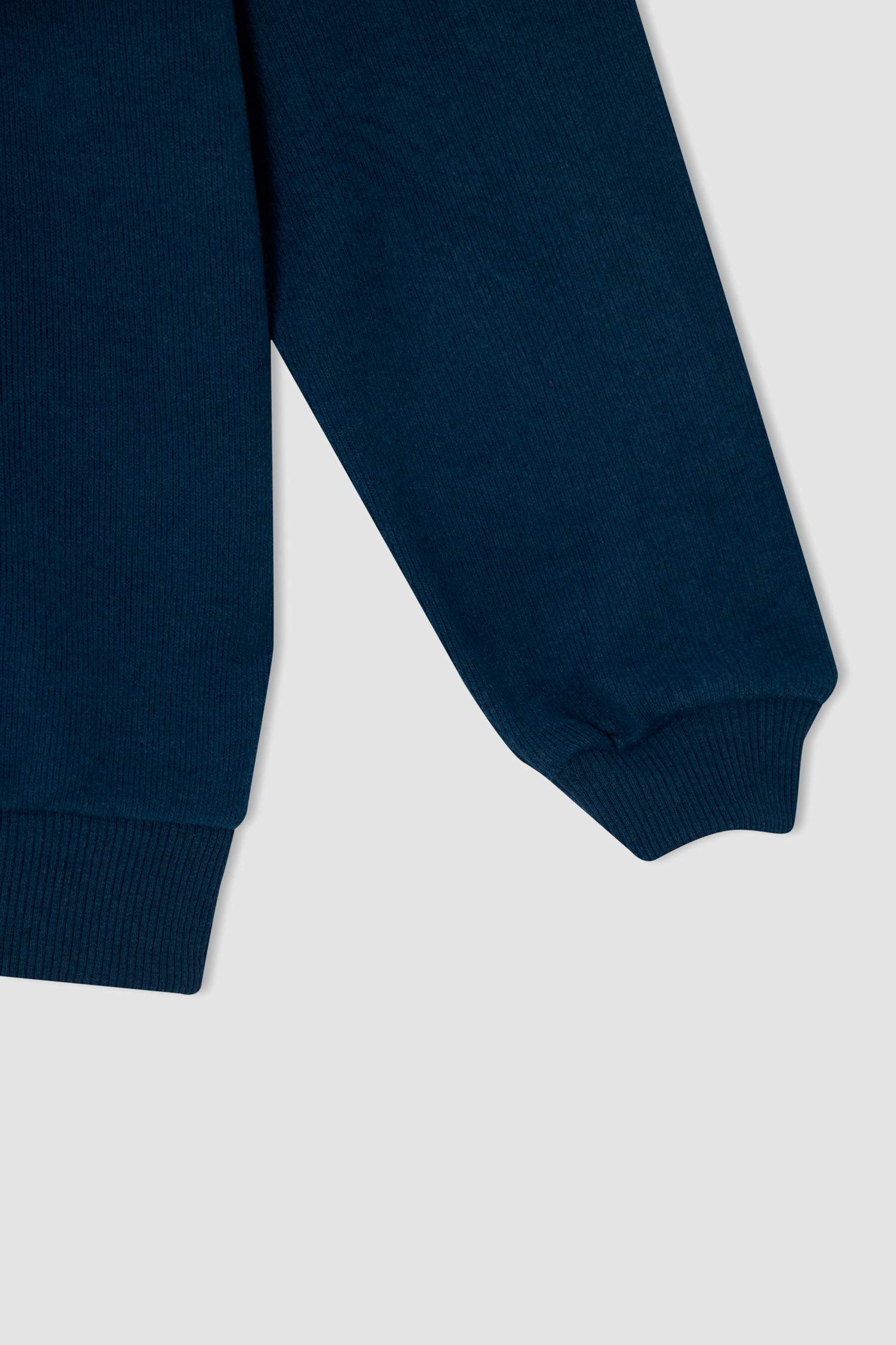 Erkek Çocuk Regular Fit Bisiklet Yaka Cepsiz Sweatshirt