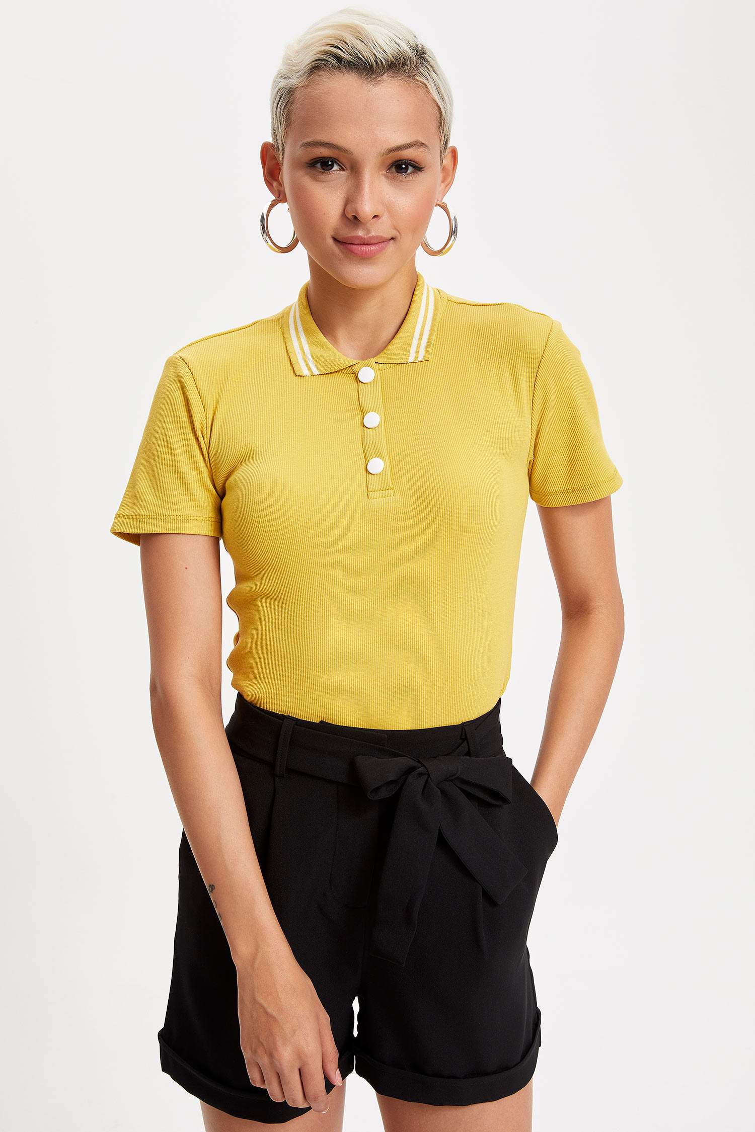 Defacto Polo Yaka T-shirt. 4 Defacto Polo Yaka T-shirt. 4
