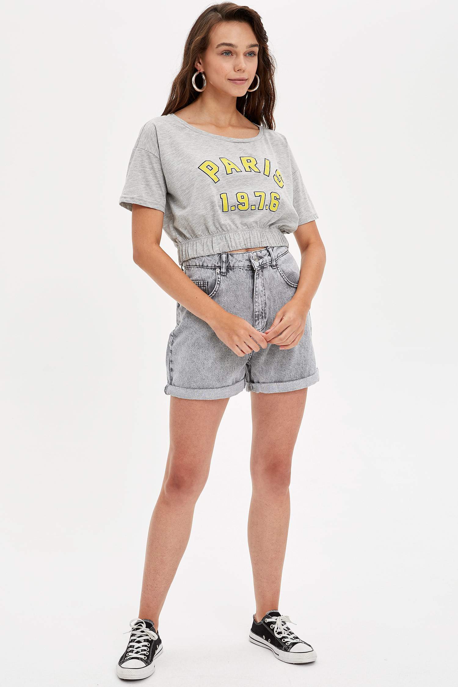 Defacto Yazı Baskılı T-shirt. 2 Defacto Yazı Baskılı T-shirt. 2