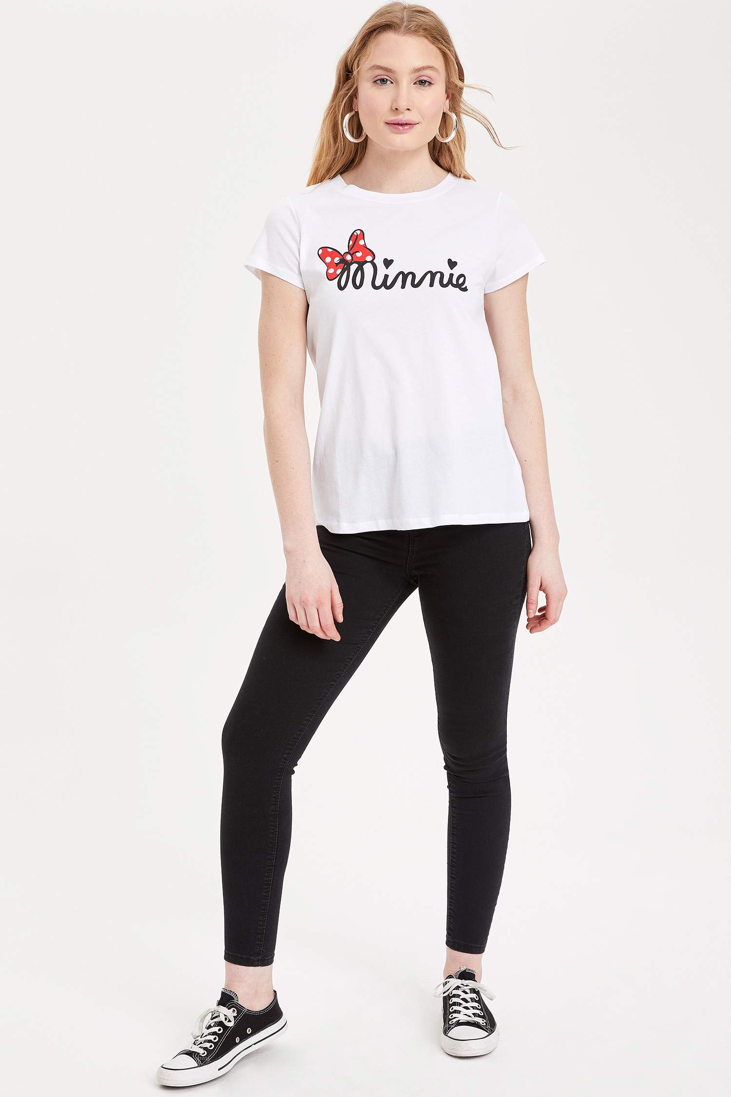 Defacto Minnie Mouse Lisanslı Kısa Kollu T-shirt. 2 Defacto Minnie Mouse Lisanslı Kısa Kollu T-shirt. 2