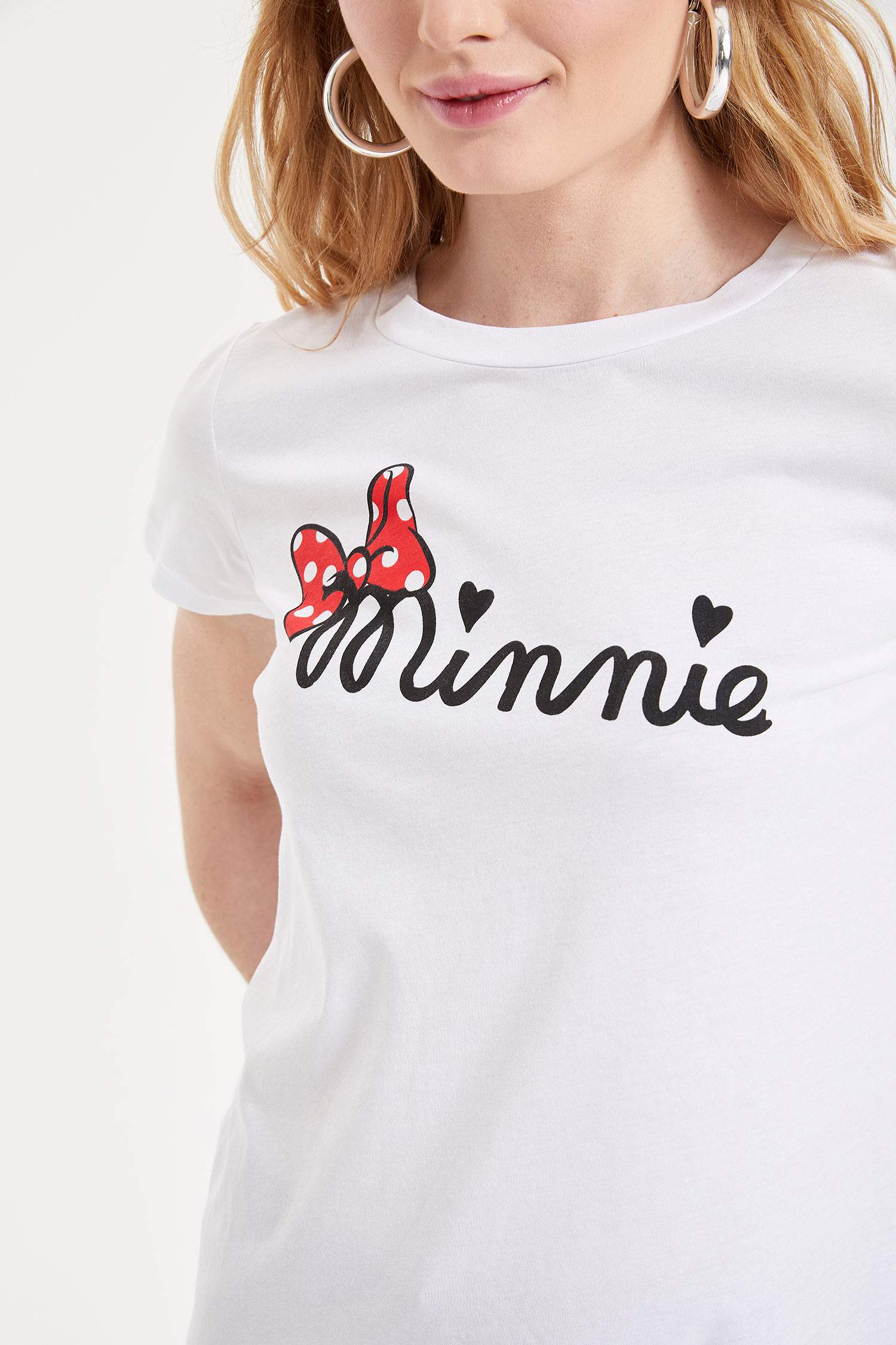 Defacto Minnie Mouse Lisanslı Kısa Kollu T-shirt. 3 Defacto Minnie Mouse Lisanslı Kısa Kollu T-shirt. 3
