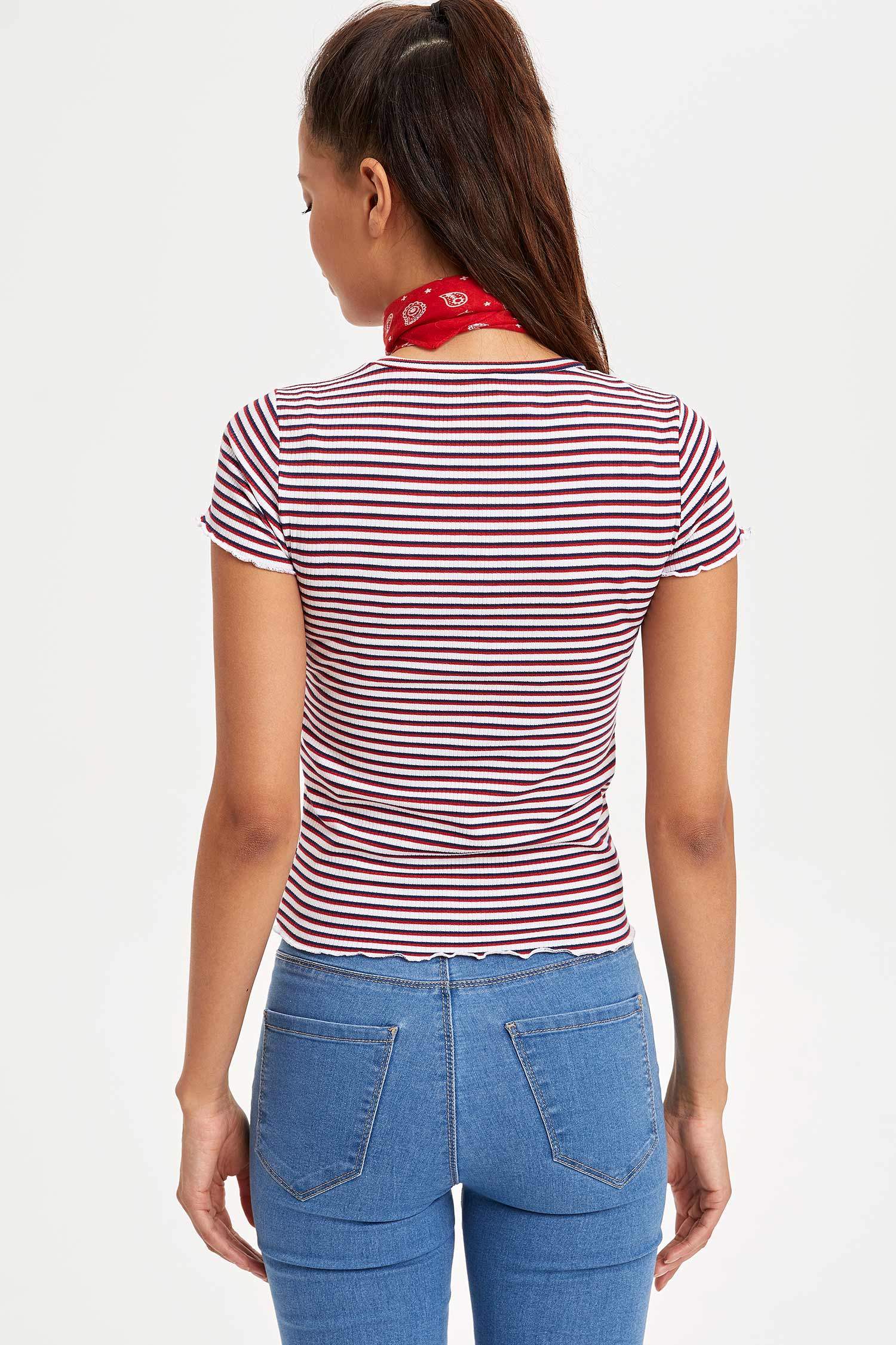 Defacto Çizgili Slim Fit T-shirt. 4 Defacto Çizgili Slim Fit T-shirt. 4