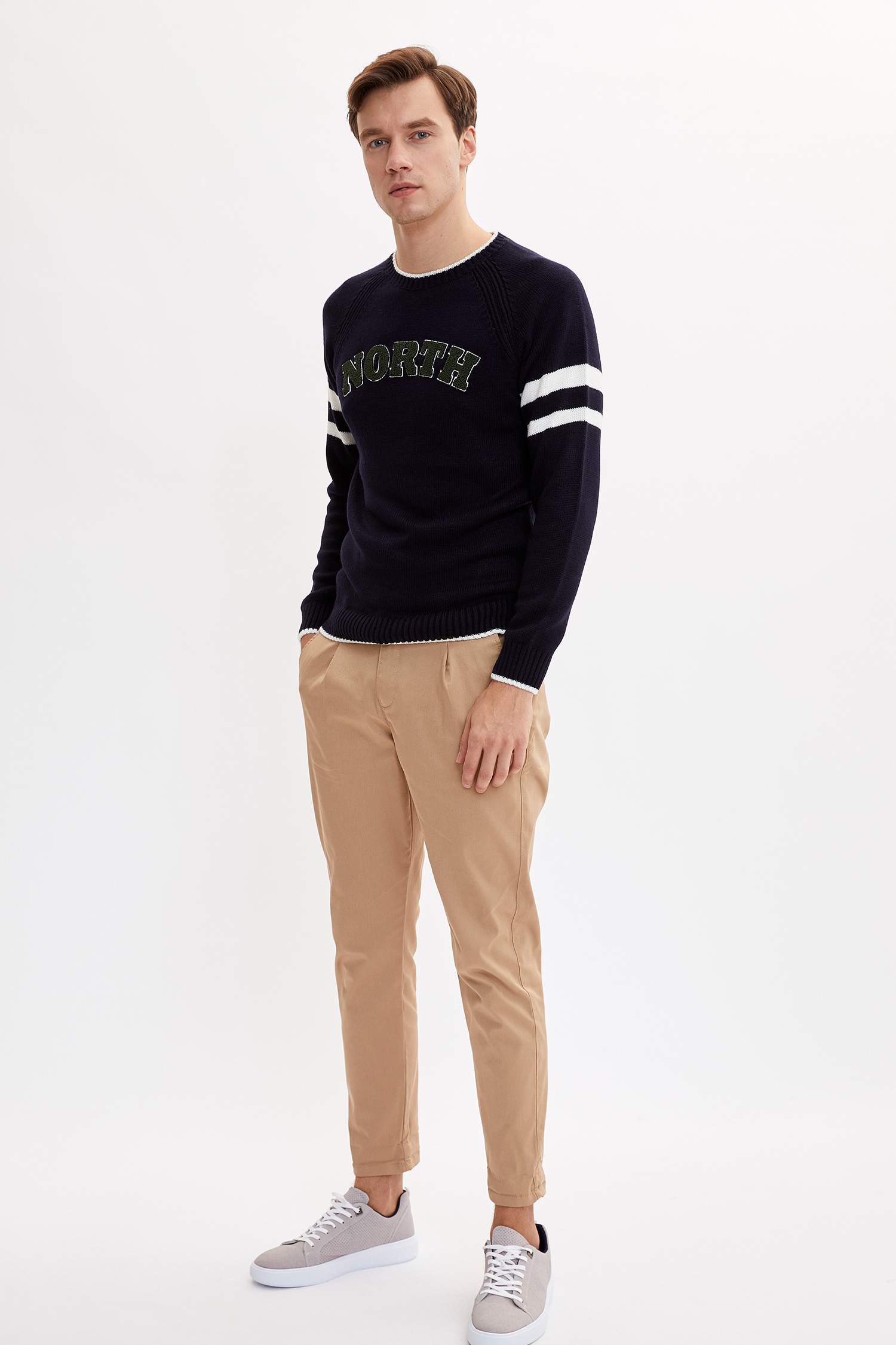 Nort Baskılı Slim Fit Yazı Triko Kazak