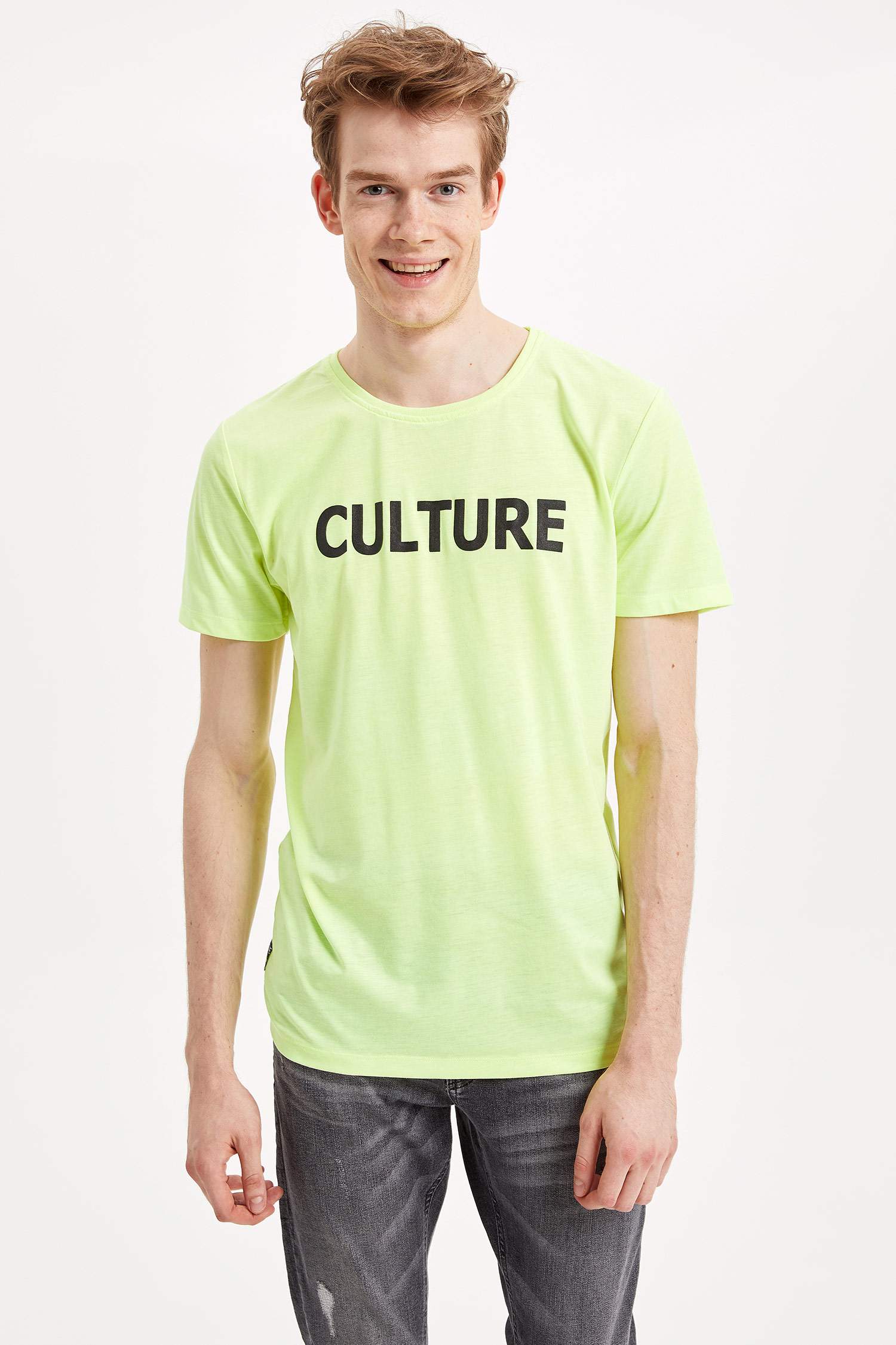 Defacto Baskılı Kısa Kollu T-shirt. 1 Defacto Baskılı Kısa Kollu T-shirt. 1