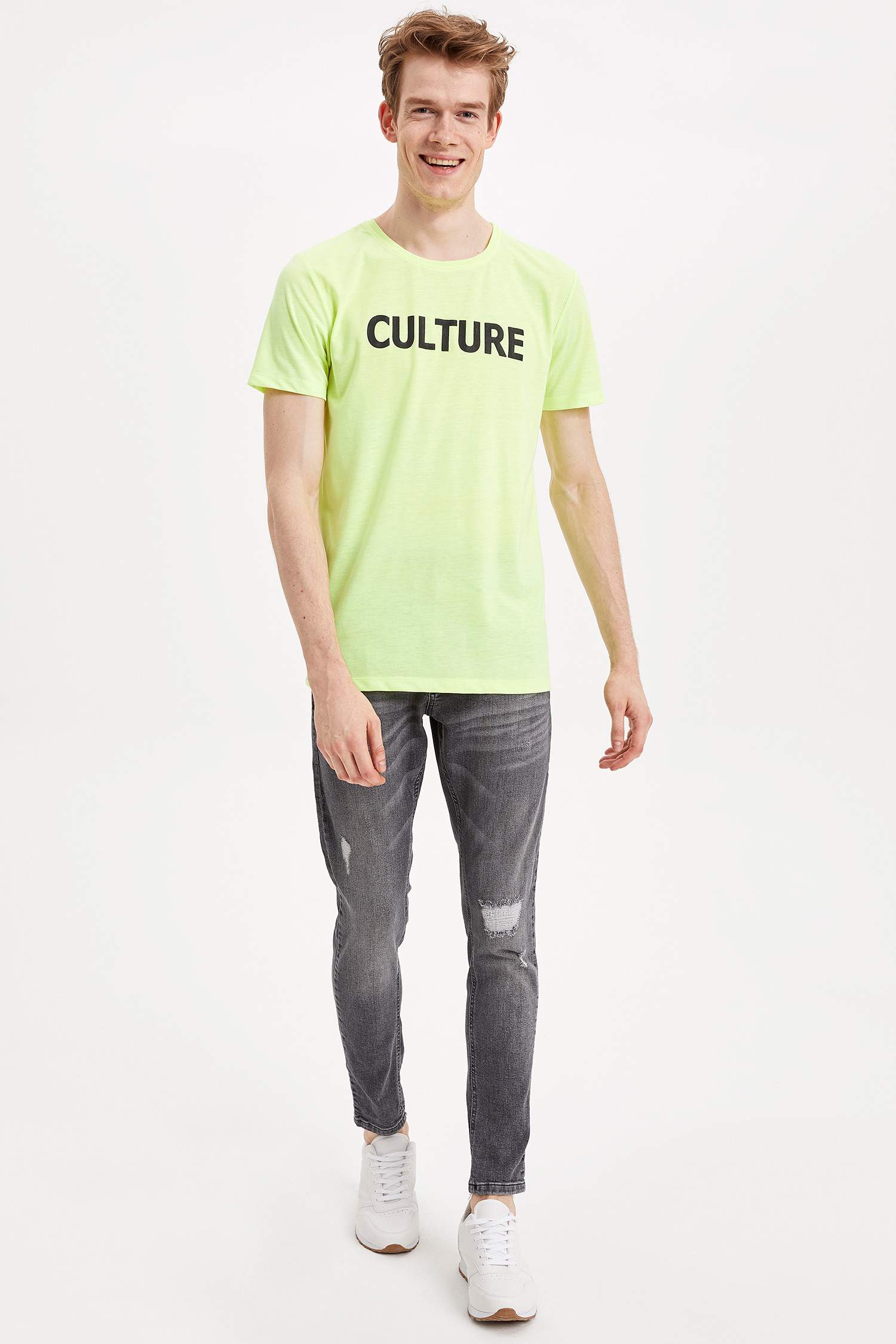 Defacto Baskılı Kısa Kollu T-shirt. 2 Defacto Baskılı Kısa Kollu T-shirt. 2
