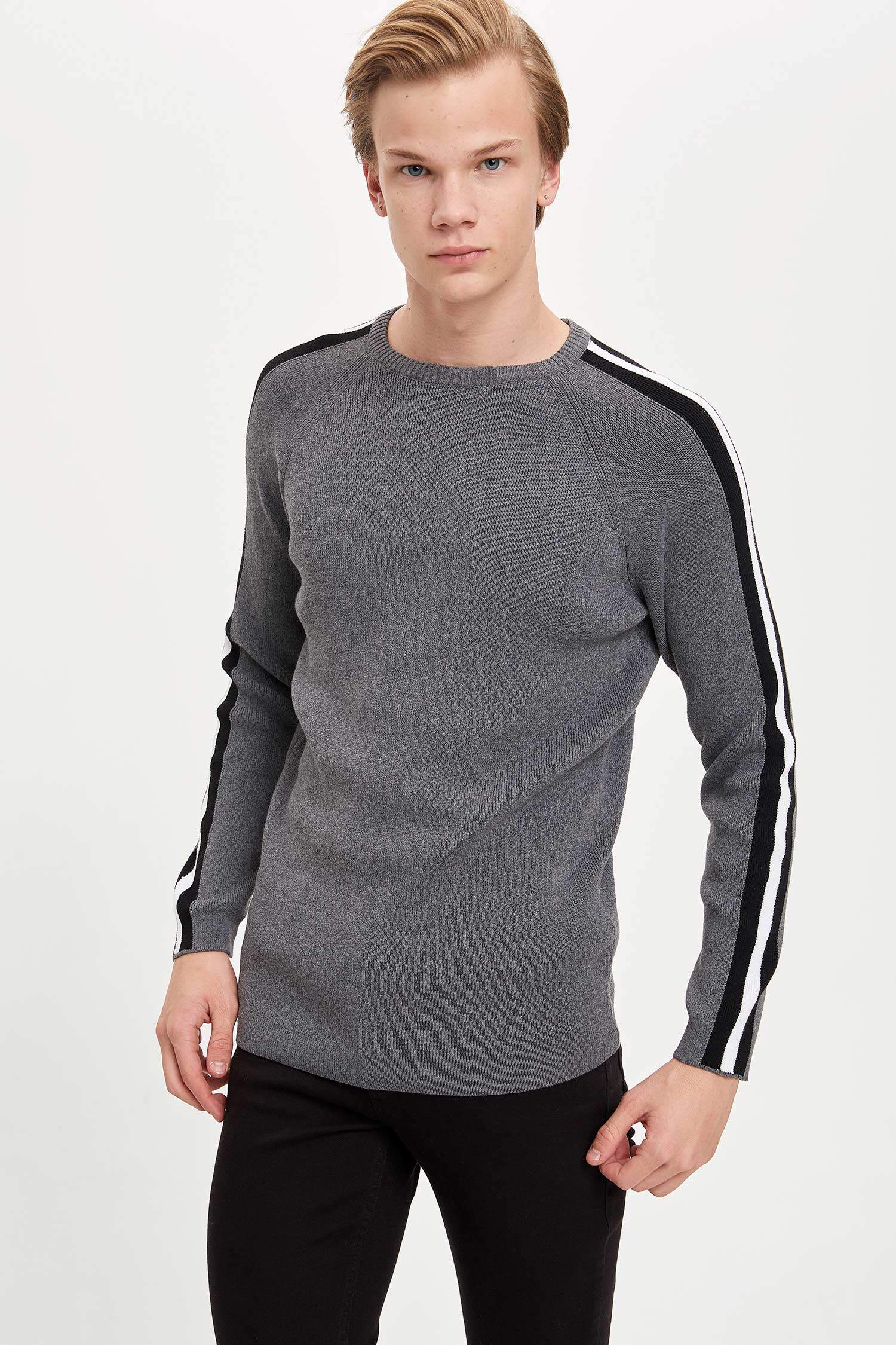 Çizgili Slim Fit Kazak