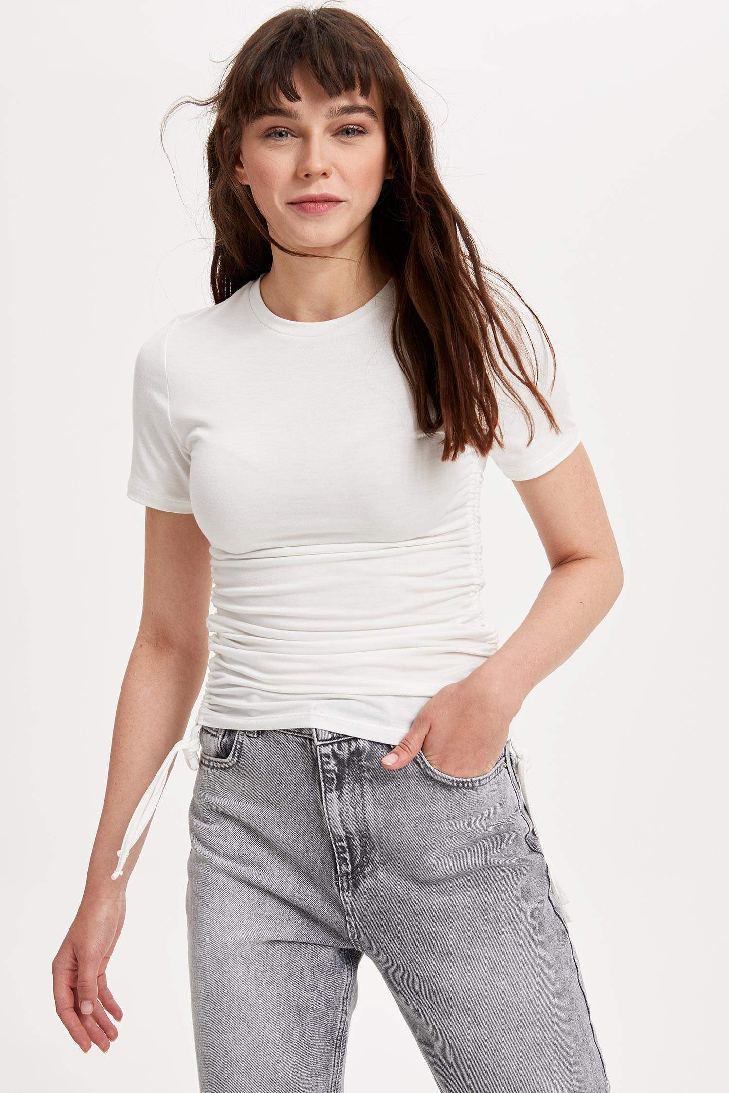 Defacto Kısa Kollu T-shirt. 1 Defacto Kısa Kollu T-shirt. 1