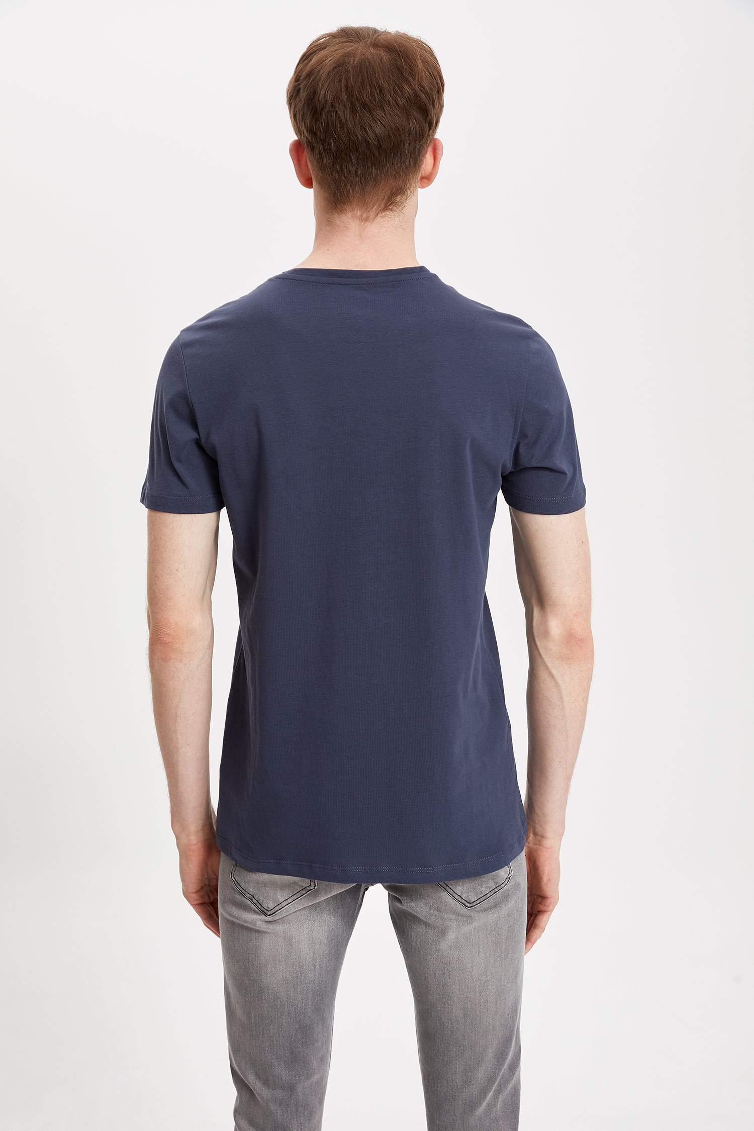 Defacto Baskılı Slim Fit Kısa Kollu T-shirt. 5 Defacto Baskılı Slim Fit Kısa Kollu T-shirt. 5