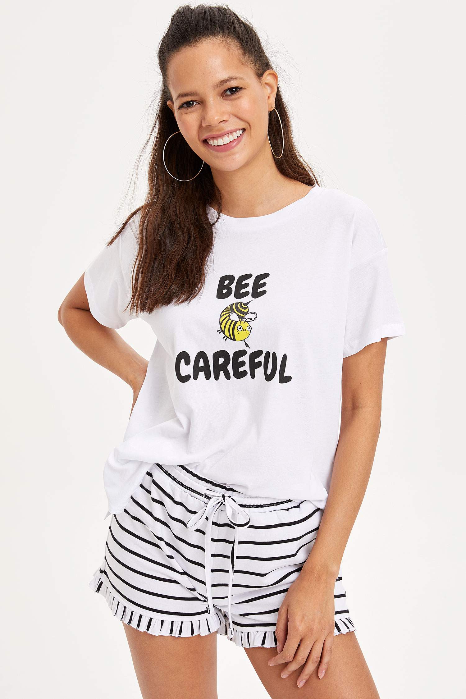 Defacto Baskılı Kısa Kollu T-shirt. 1 Defacto Baskılı Kısa Kollu T-shirt. 1