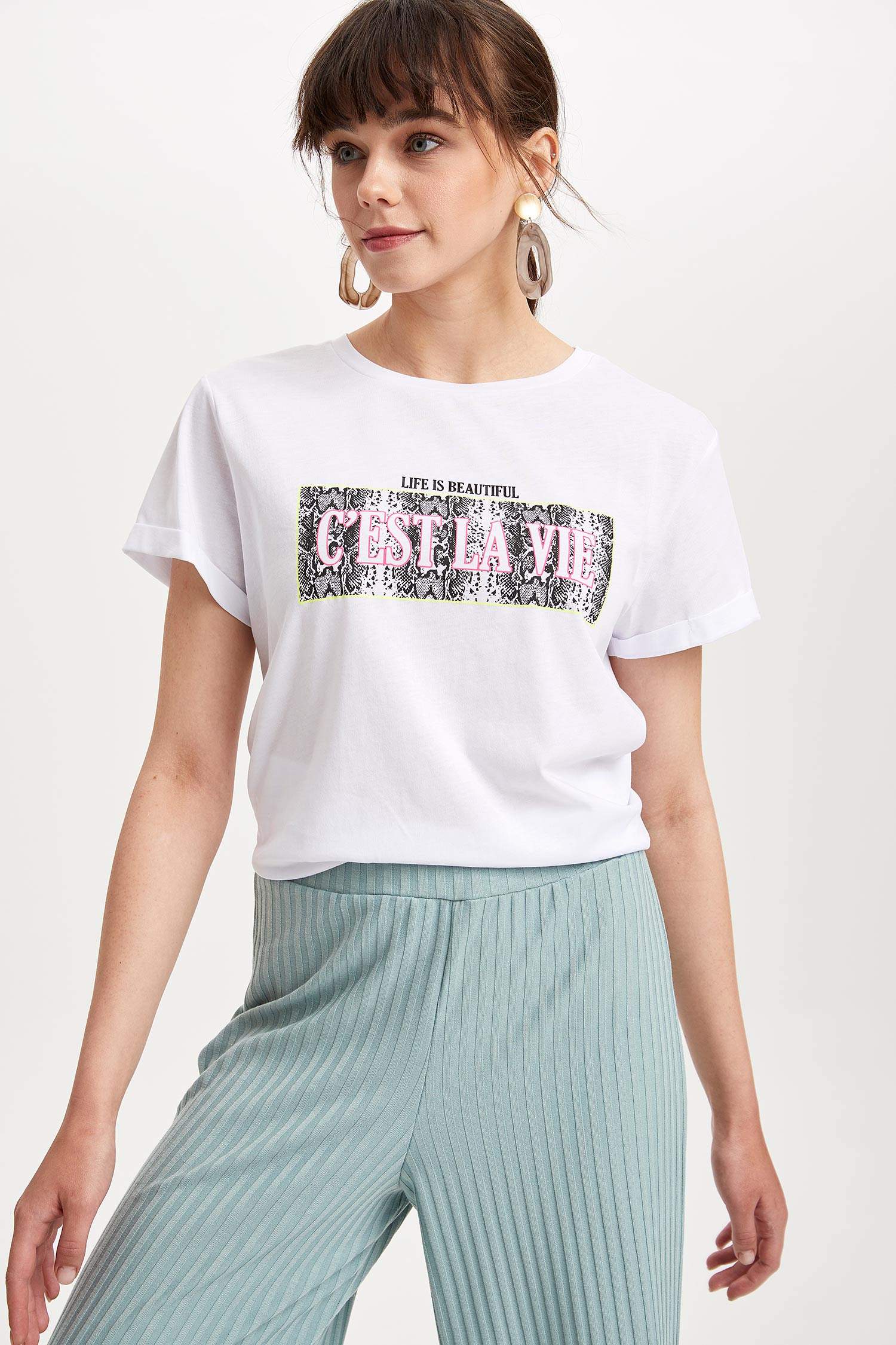 Defacto Baskılı Kısa Kollu T-shirt. 1 Defacto Baskılı Kısa Kollu T-shirt. 1