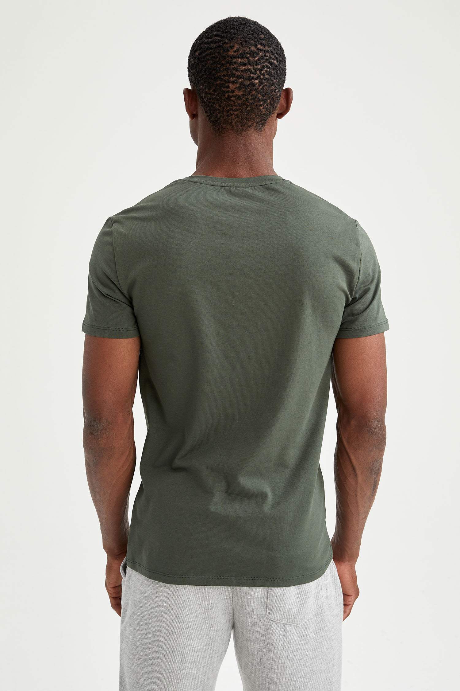 Slim Fit Bisiklet Yaka Basic Kısa Kollu Fanila