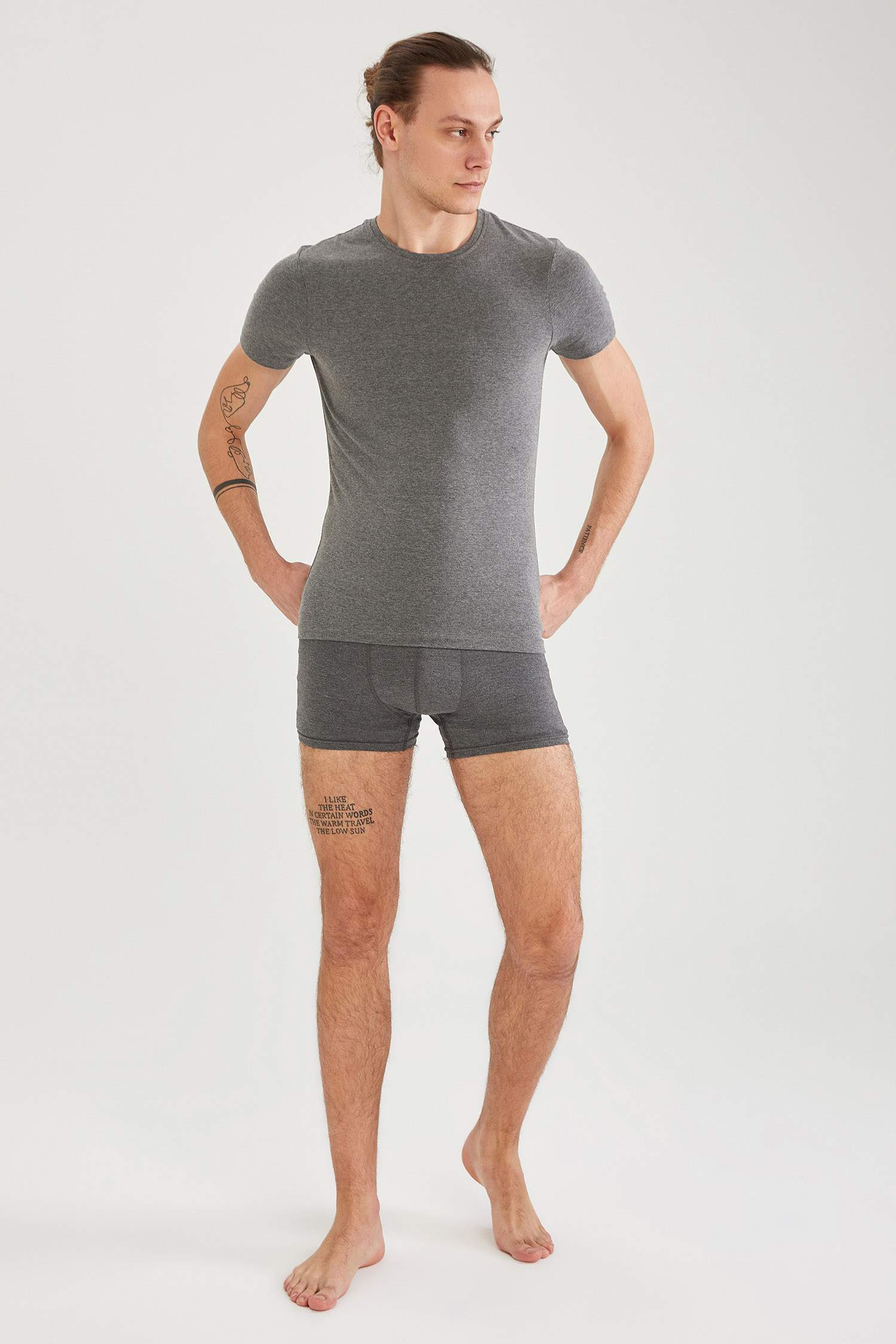 Slim Fit Bisiklet Yaka Basic Kısa Kollu Fanila