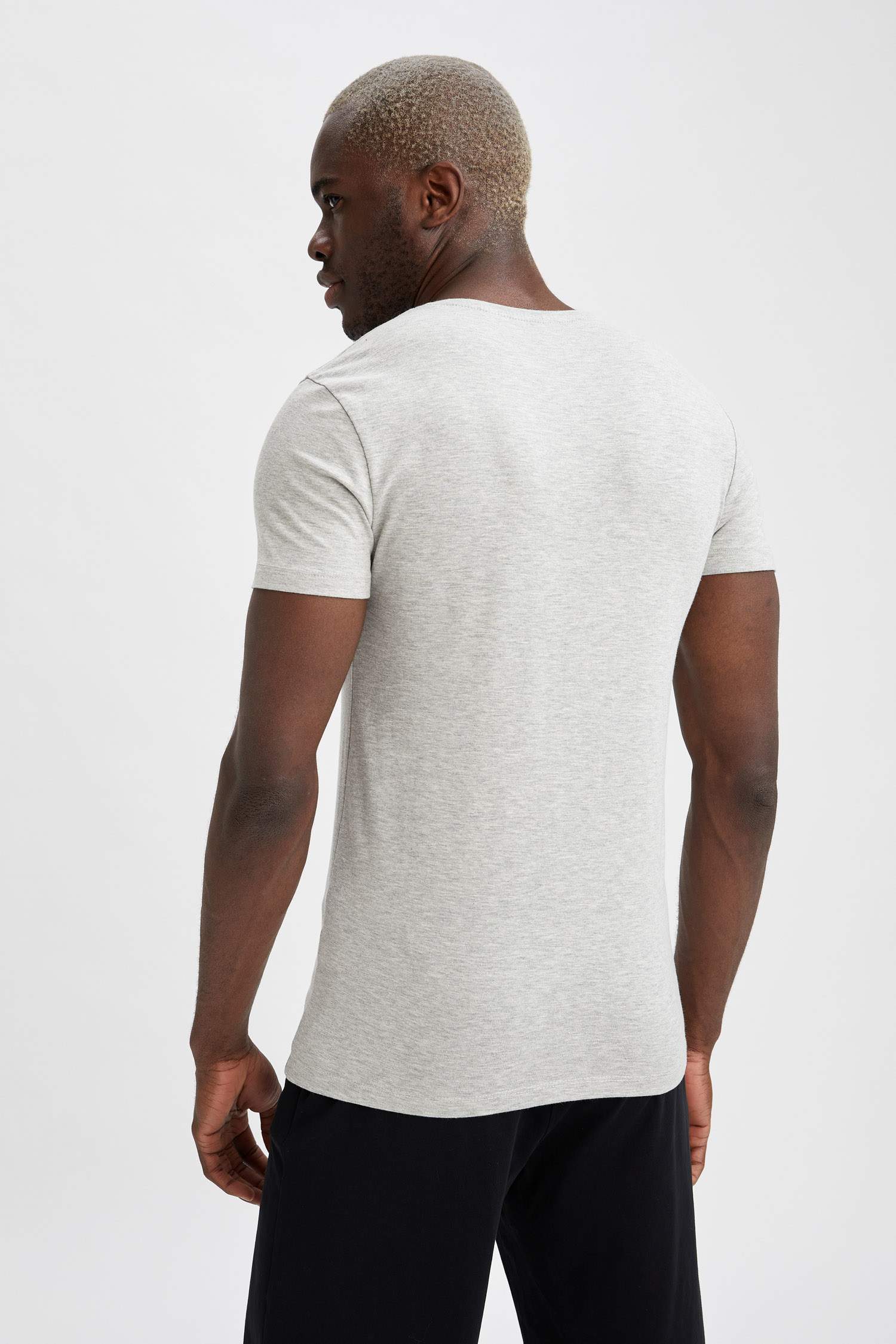 Slim Fit Bisiklet Yaka Basic Kısa Kollu Fanila