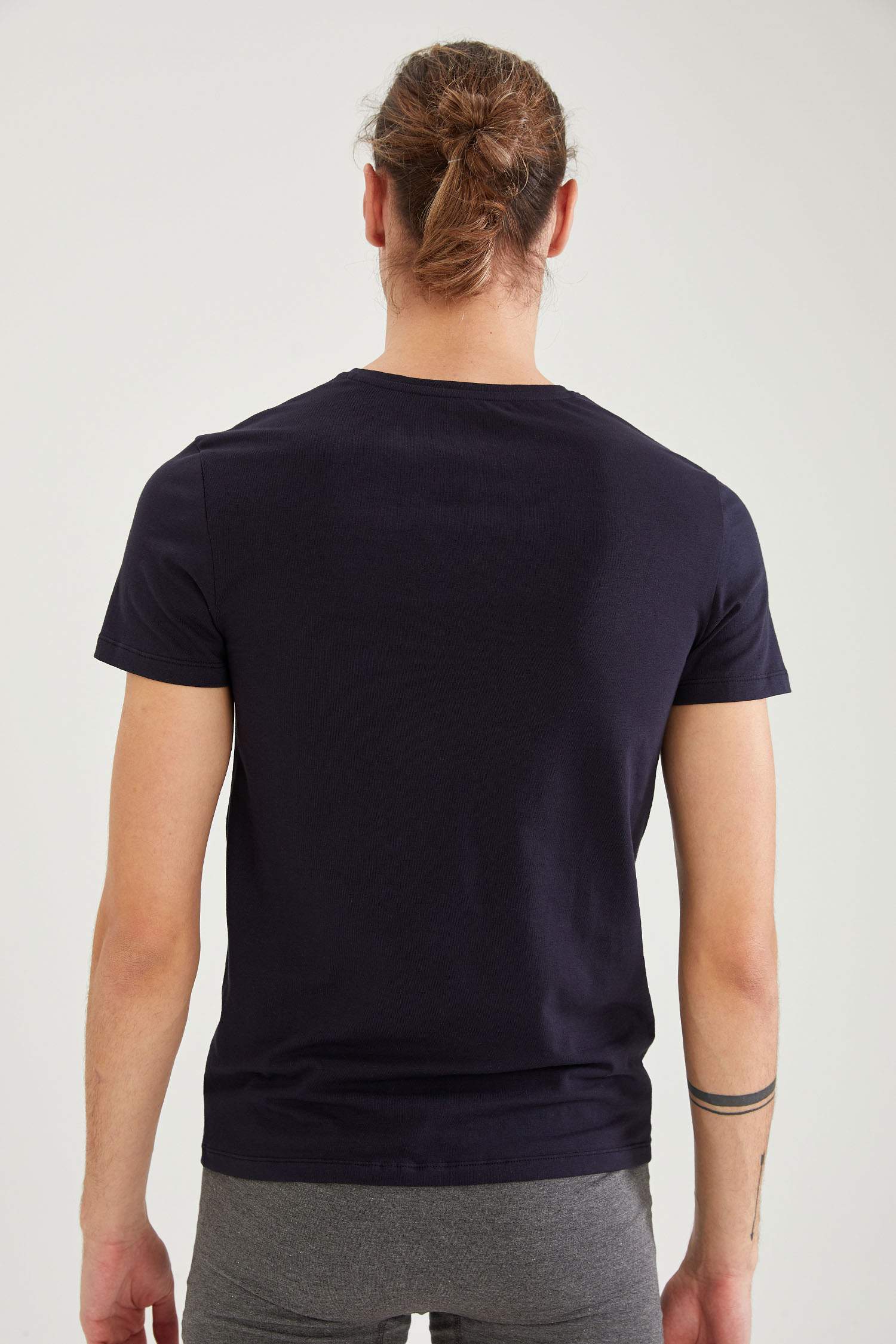 Slim Fit Bisiklet Yaka Basic Kısa Kollu Fanila