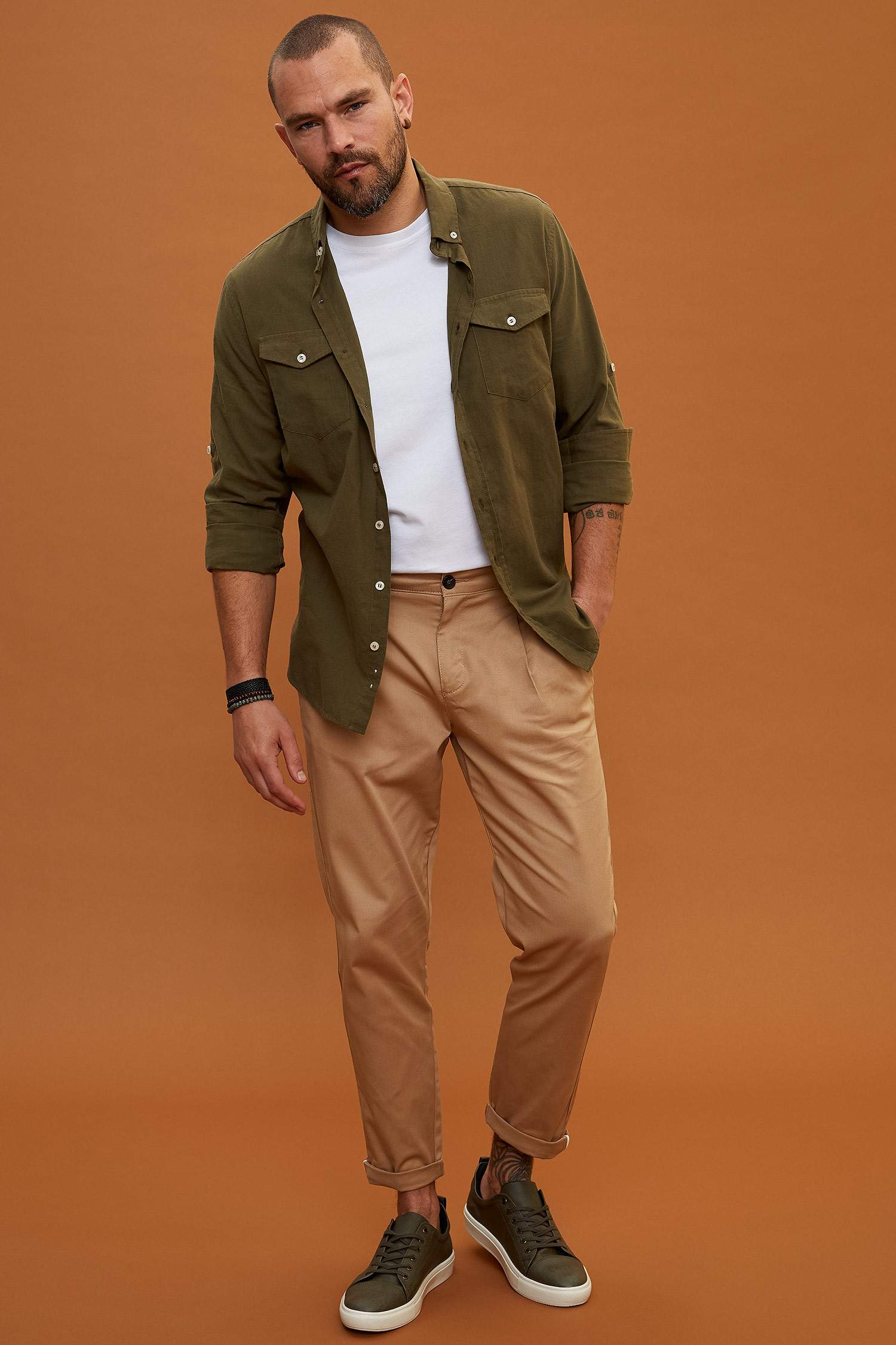 Defacto Casual Tapered Fit Chino Pantolon. 1 Defacto Casual Tapered Fit Chino Pantolon. 1