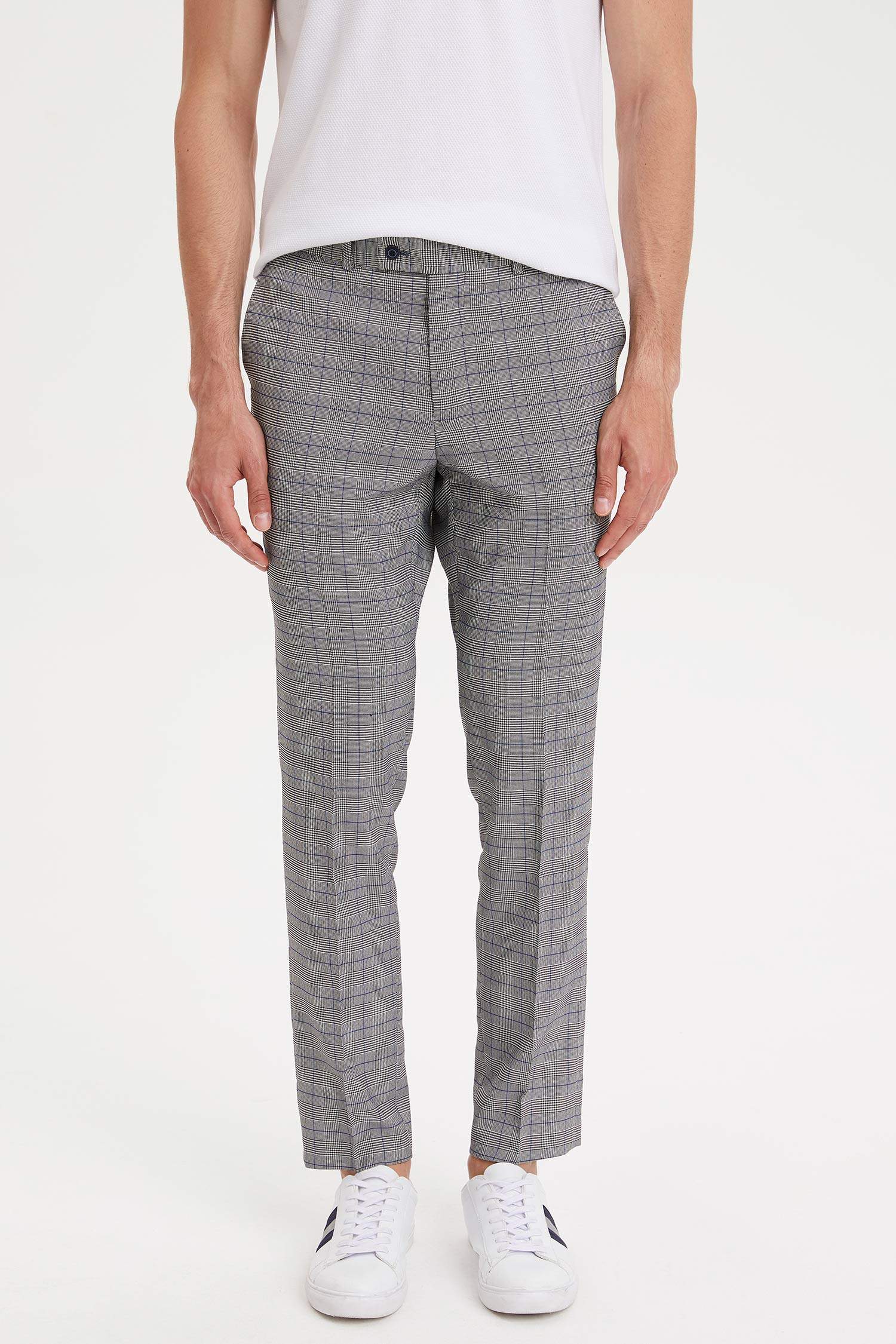 Defacto Slim Fit Kareli Pantolon. 1 Defacto Slim Fit Kareli Pantolon. 1