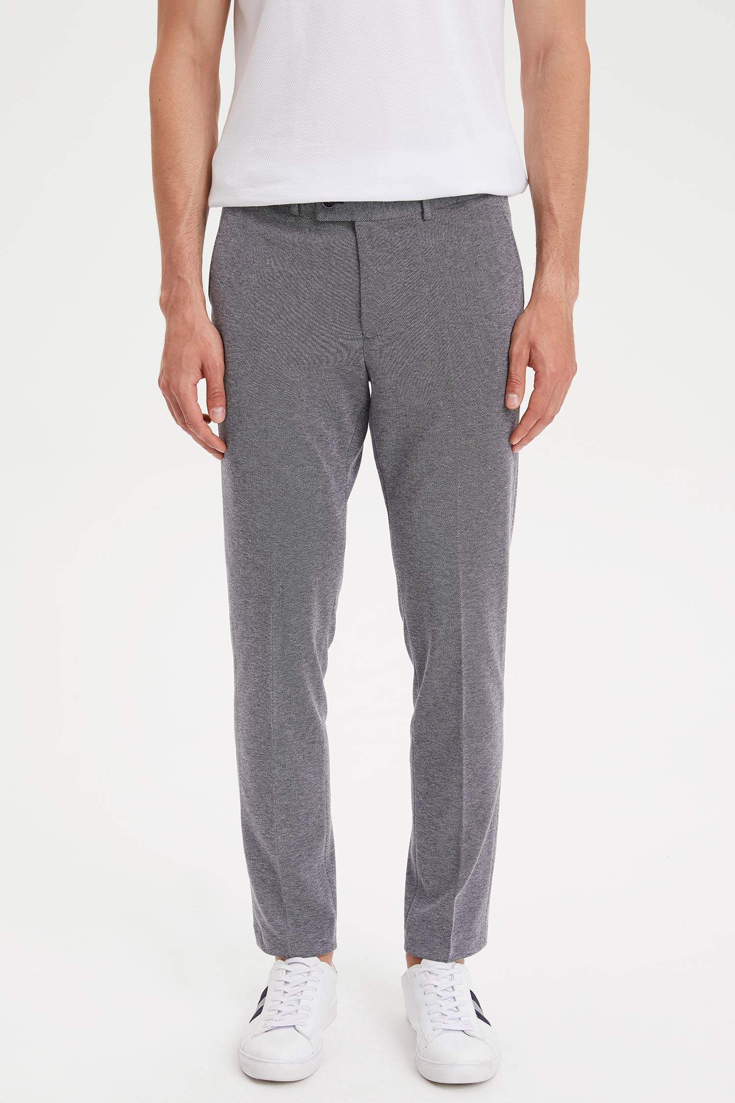 Defacto Slim Fit Pantolon. 1 Defacto Slim Fit Pantolon. 1