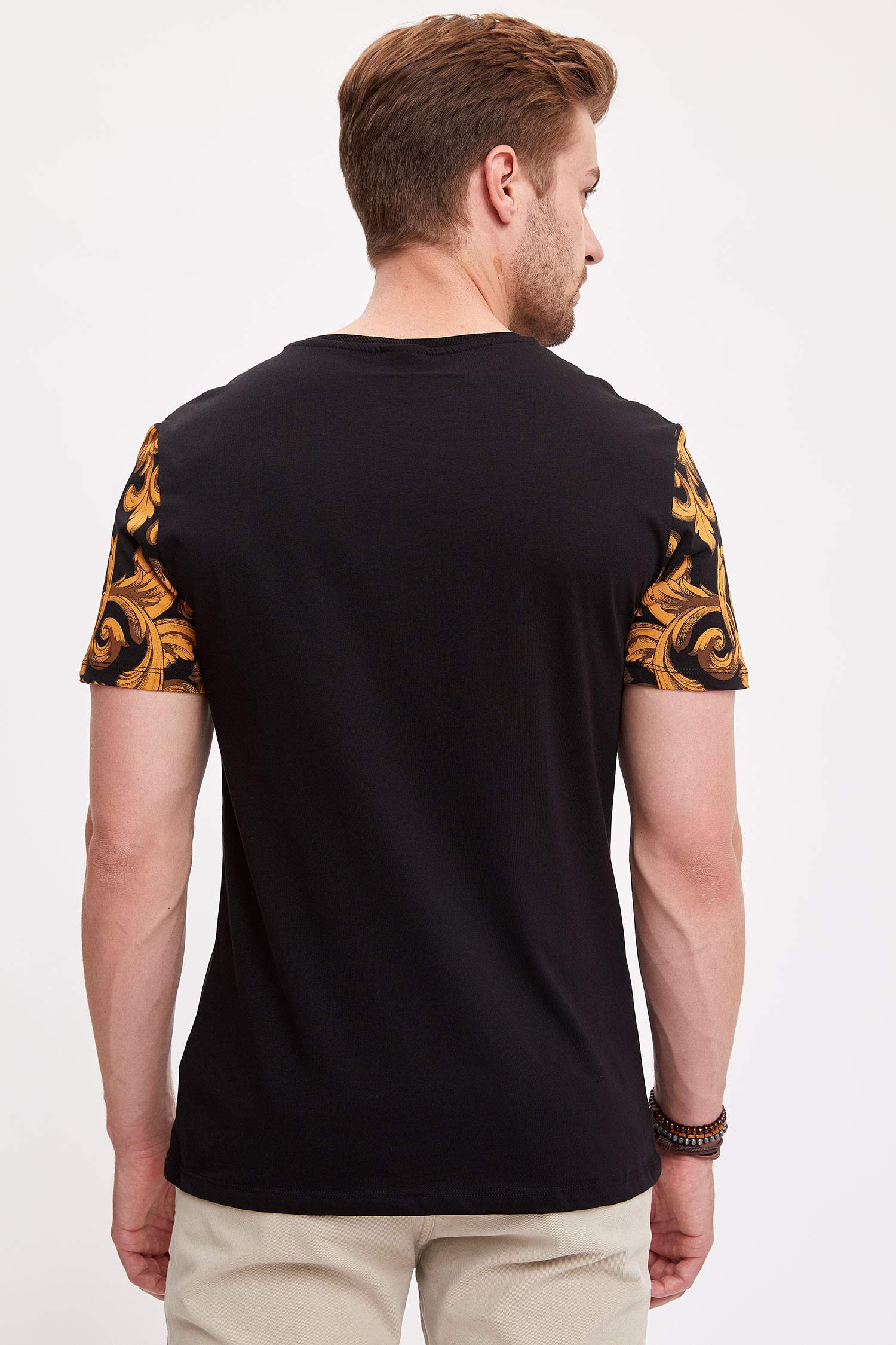Defacto Desenli Slim Fit T-shirt. 4 Defacto Desenli Slim Fit T-shirt. 4