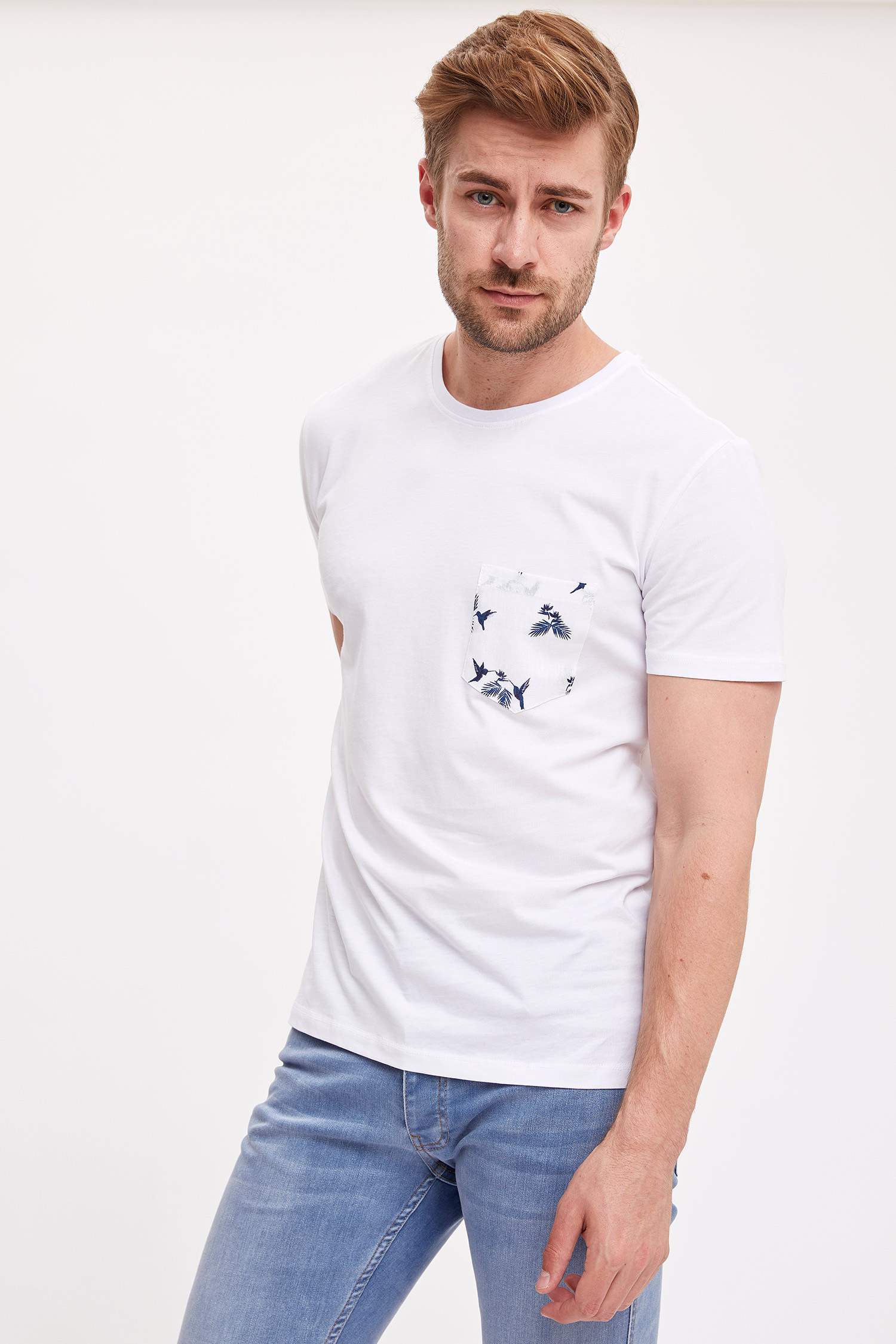 Defacto Baskılı Cepli Kısa Kollu T-shirt. 1 Defacto Baskılı Cepli Kısa Kollu T-shirt. 1