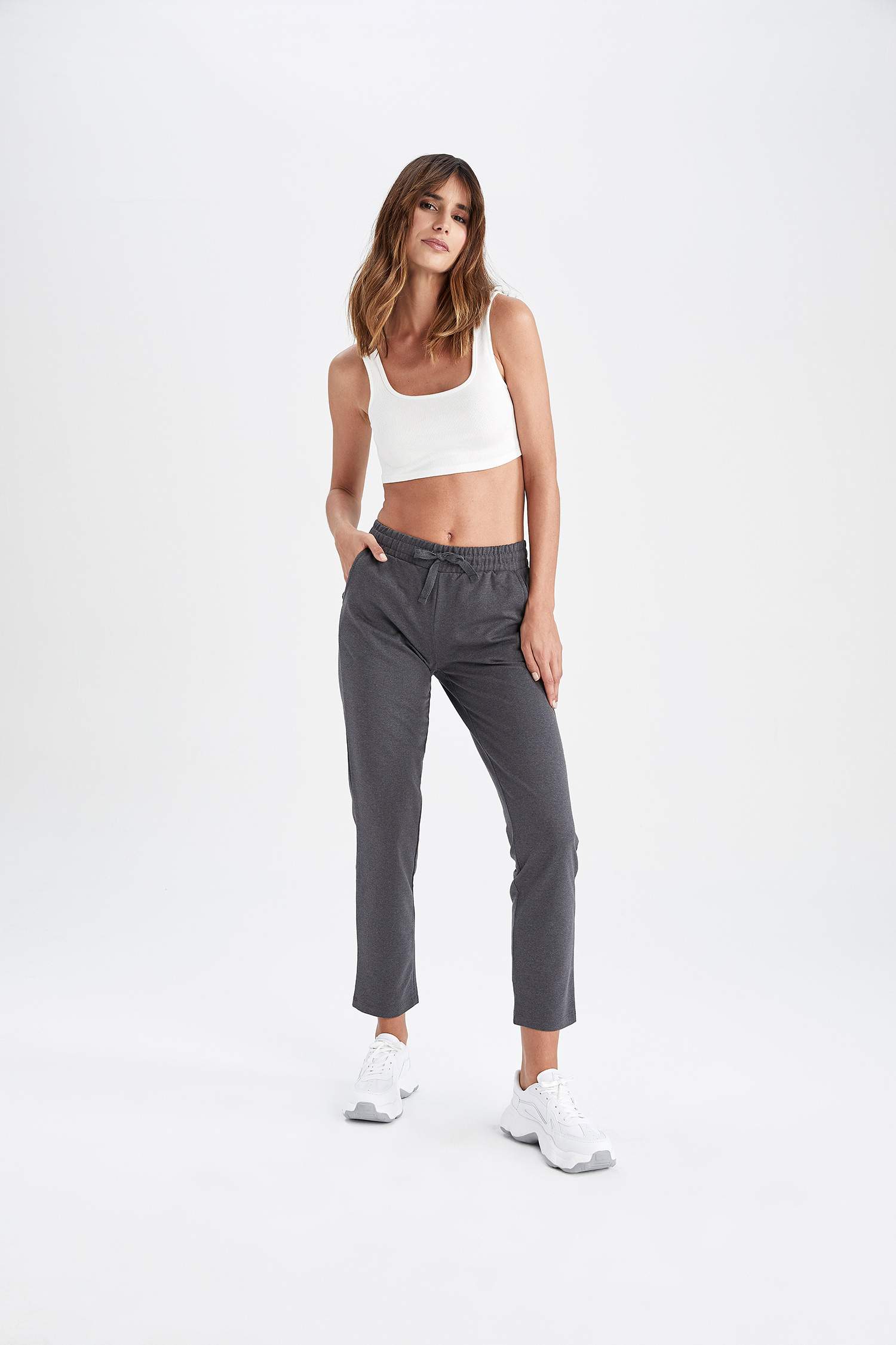 Büyük Beden Regular Fit Cepli Geri Dönüşümlü Beli Bağcıklı Eşofman Alt
