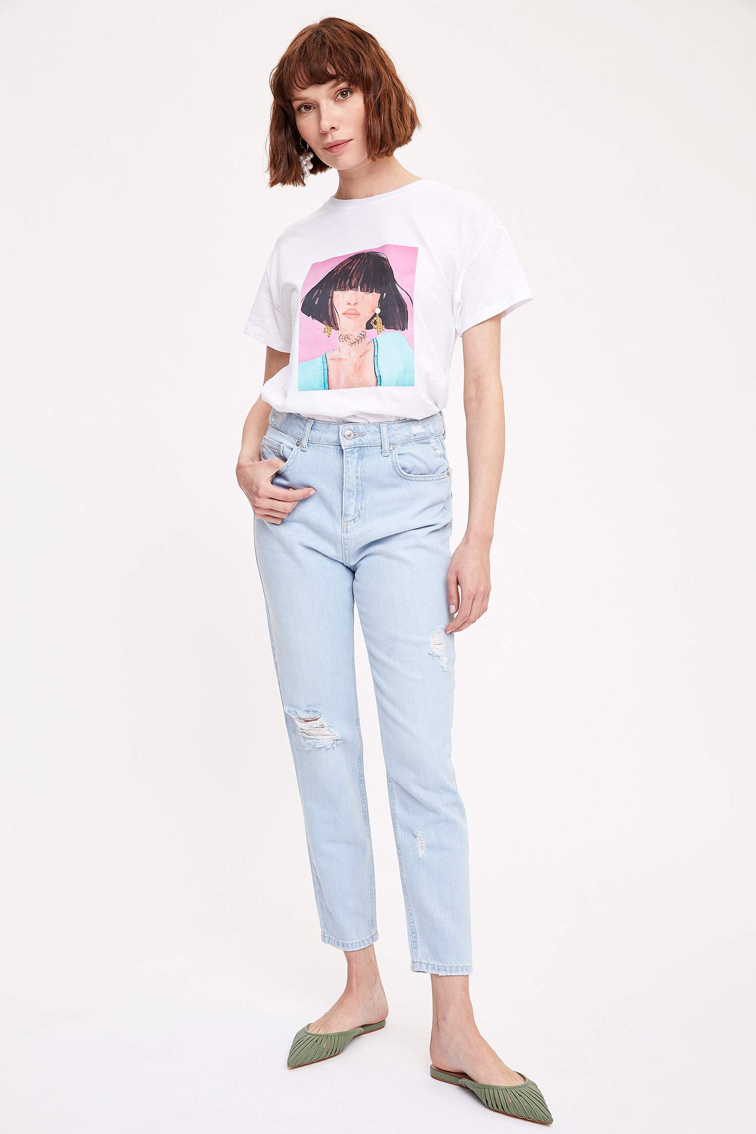 Defacto Baskılı Kısa Kollu T-shirt. 2 Defacto Baskılı Kısa Kollu T-shirt. 2