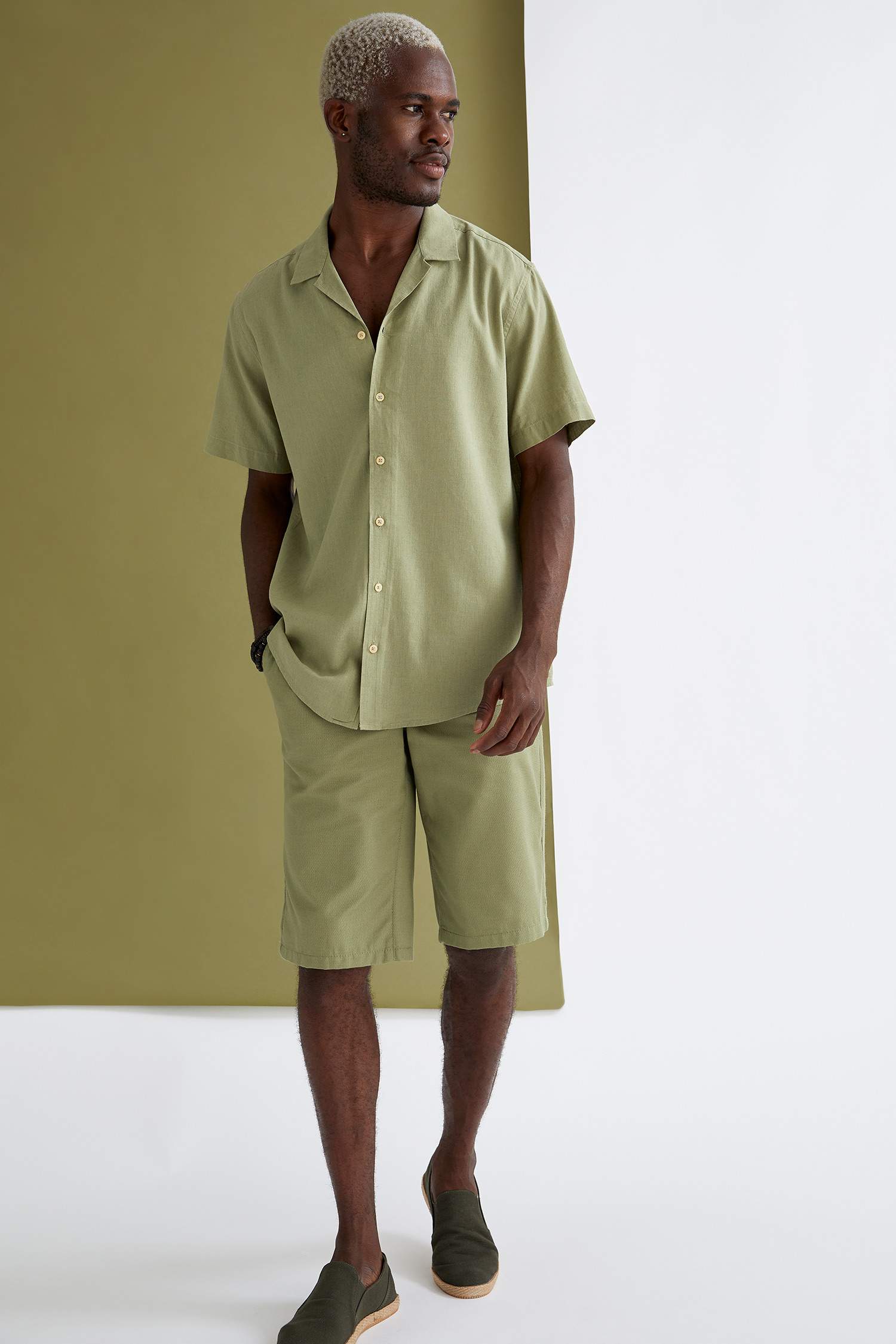 Regular Fit Basic Bermuda Şort